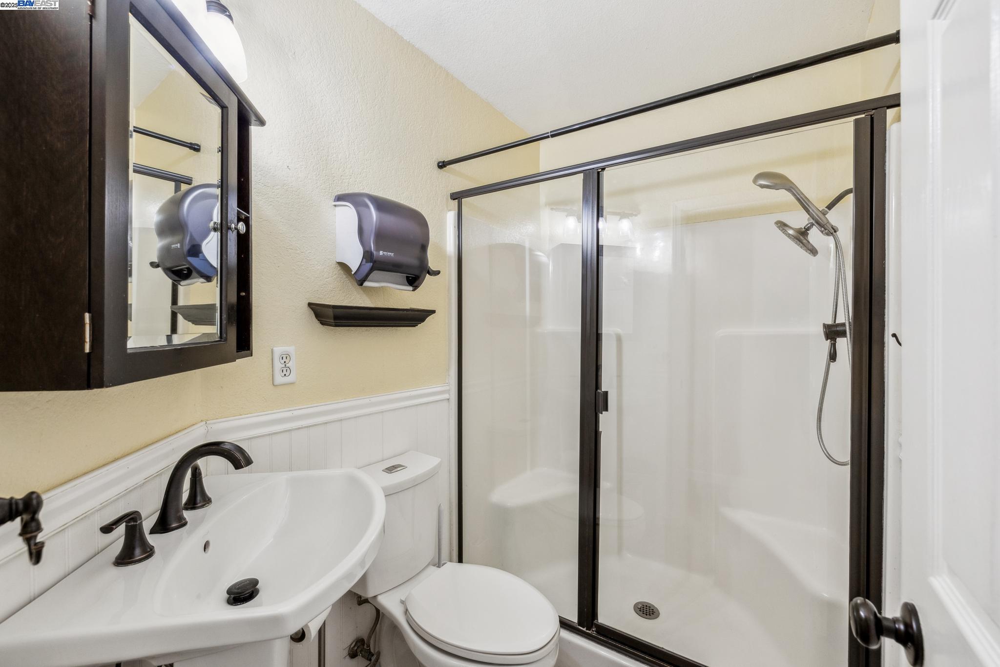 Detail Gallery Image 21 of 39 For 1005 Wood Thrush Ln, Tracy,  CA 95376 - 5 Beds | 3 Baths