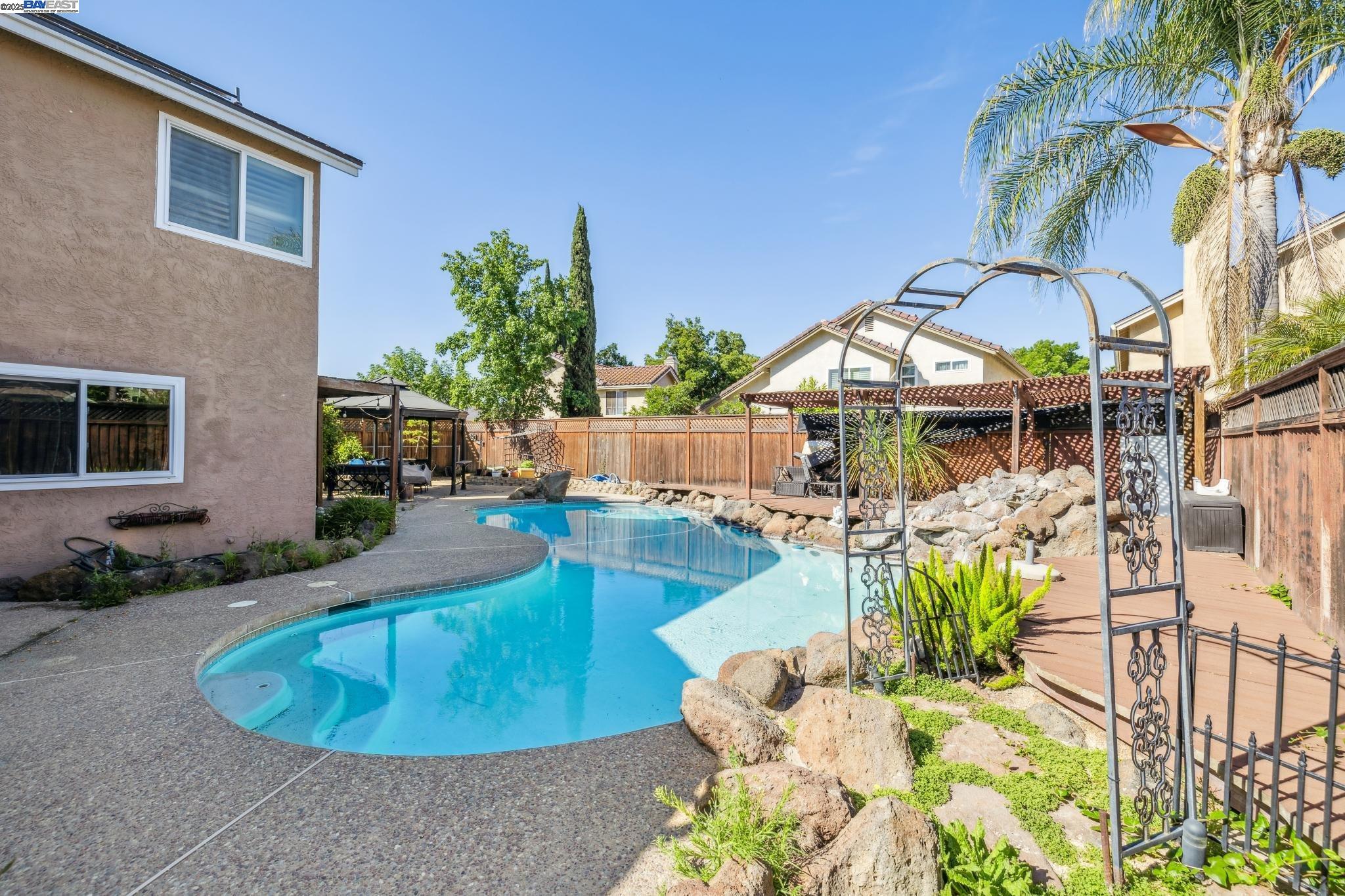 Detail Gallery Image 31 of 39 For 1005 Wood Thrush Ln, Tracy,  CA 95376 - 5 Beds | 3 Baths