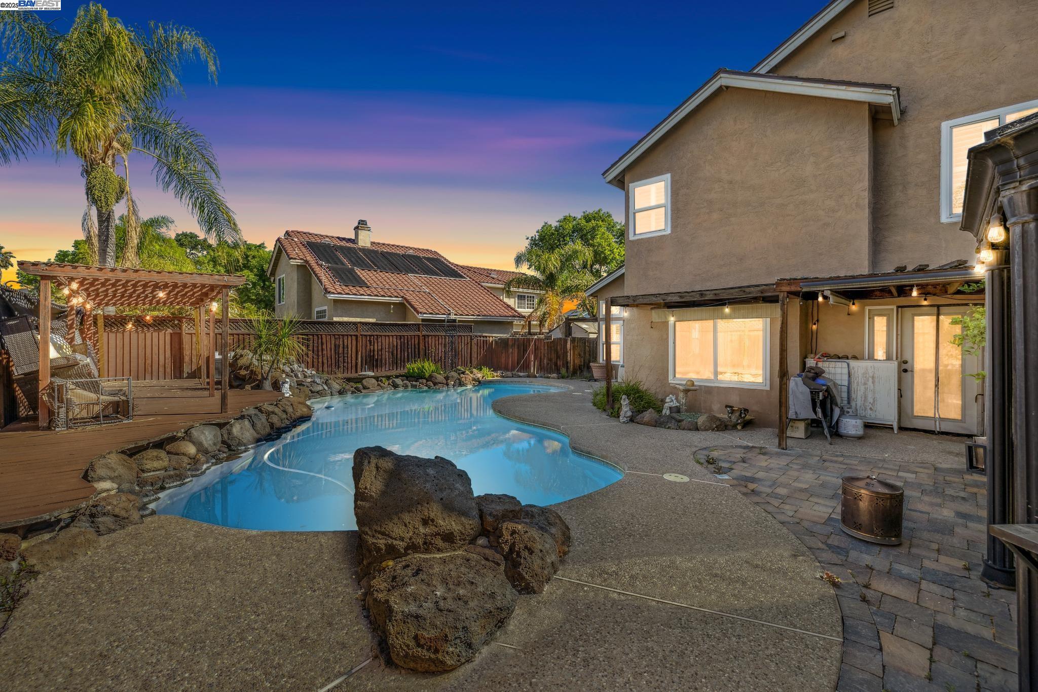 Detail Gallery Image 33 of 39 For 1005 Wood Thrush Ln, Tracy,  CA 95376 - 5 Beds | 3 Baths