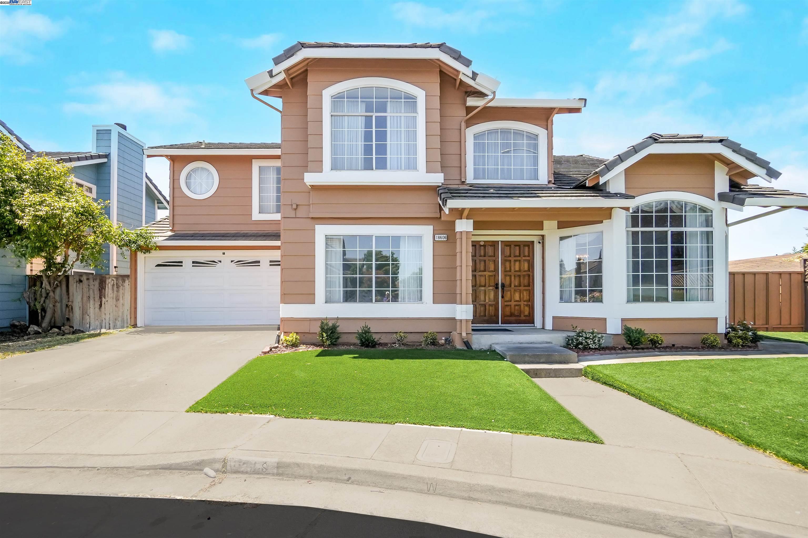Detail Gallery Image 1 of 35 For 18606 Galton Ln, Hayward,  CA 94541 - 4 Beds | 3 Baths
