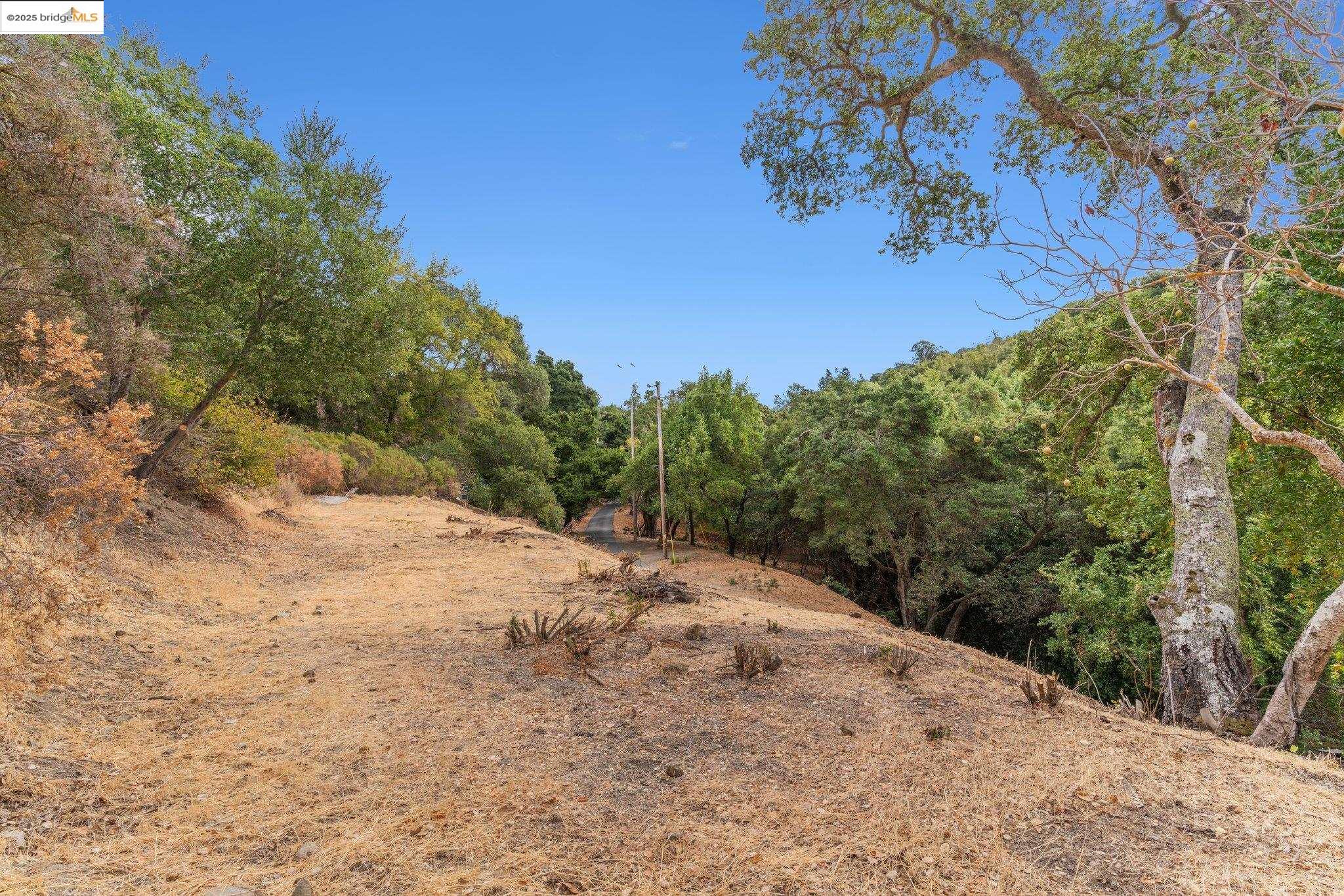 Bradbury Dr