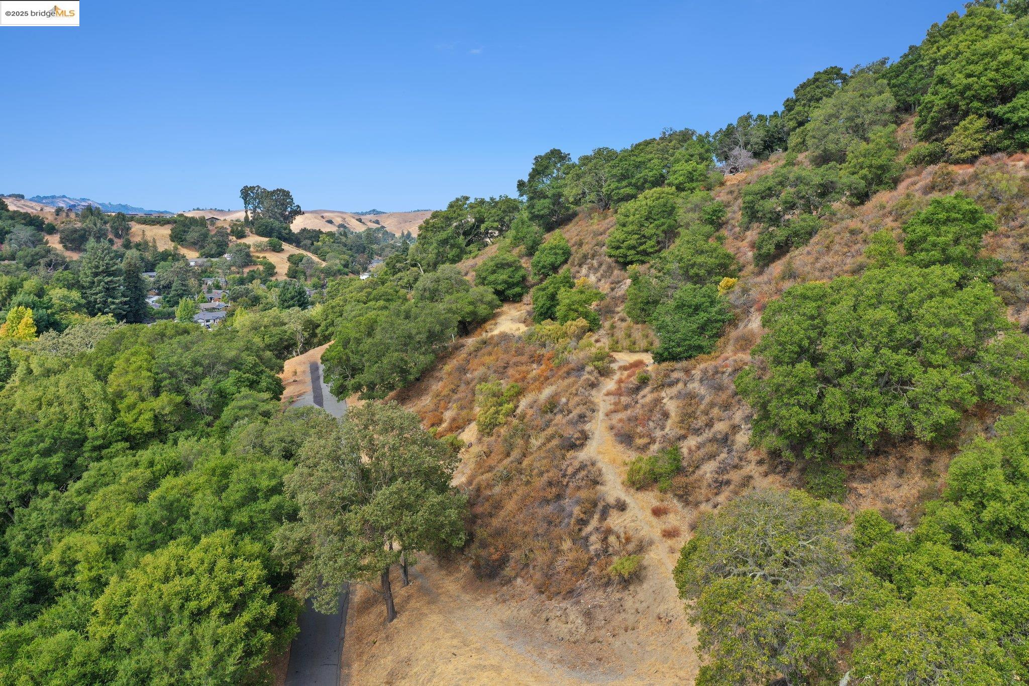 Bradbury Dr
