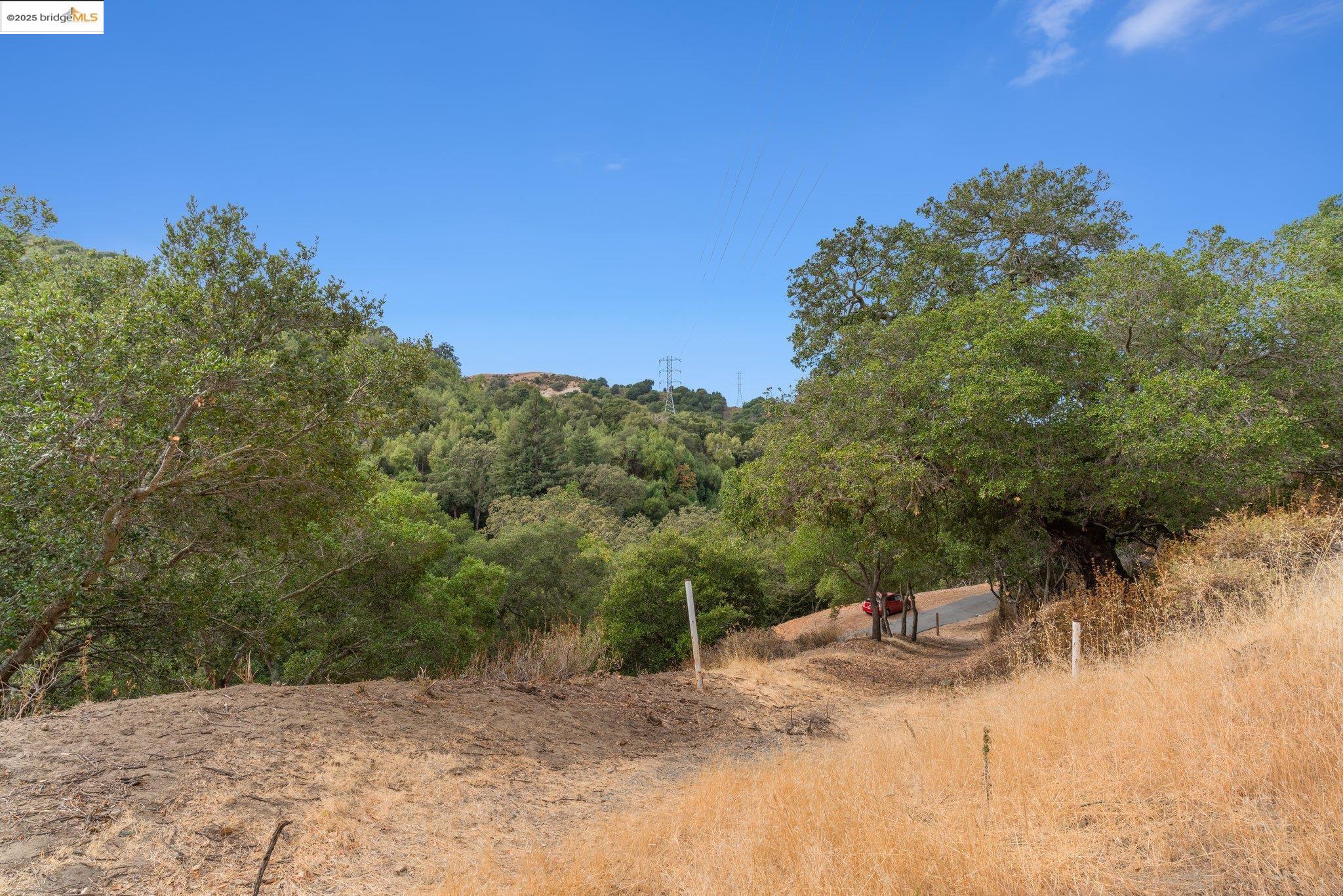 Bradbury Dr
