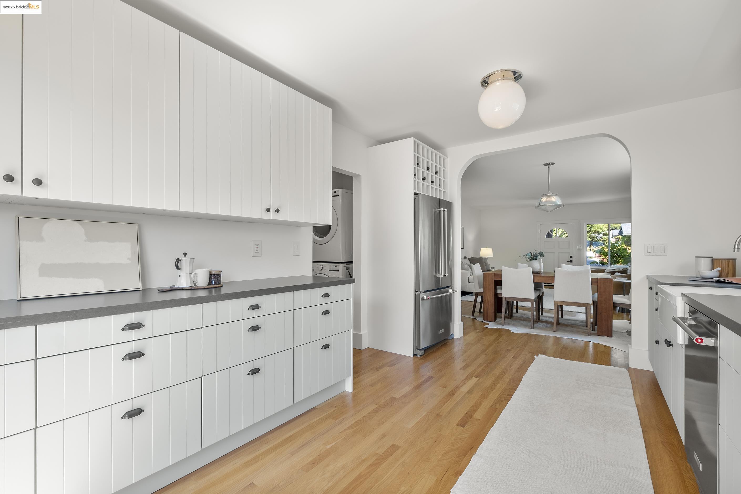 Detail Gallery Image 16 of 52 For 2516 Mathews St, Berkeley,  CA 94702 - 2 Beds | 1 Baths