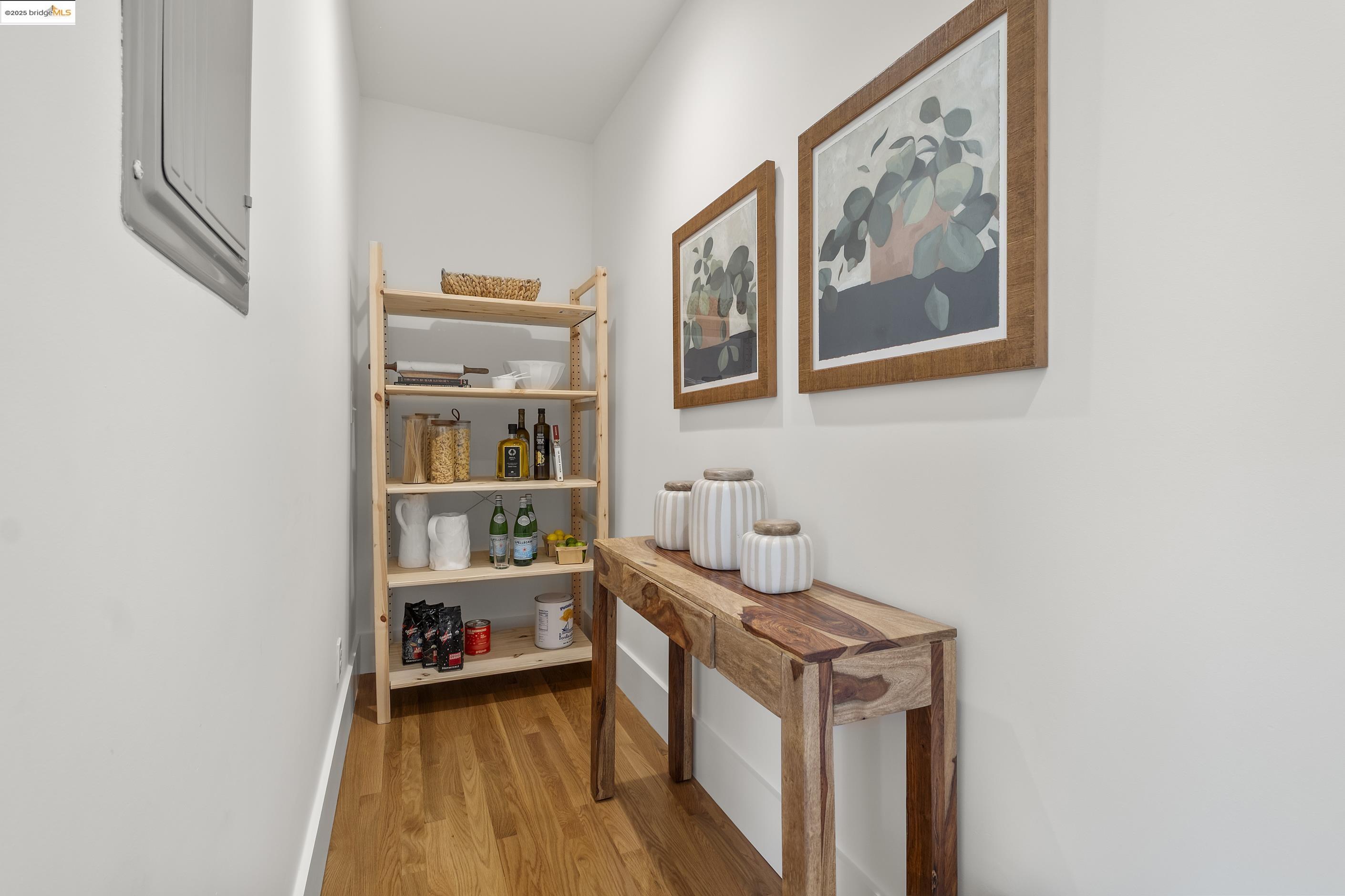 Detail Gallery Image 17 of 52 For 2516 Mathews St, Berkeley,  CA 94702 - 2 Beds | 1 Baths