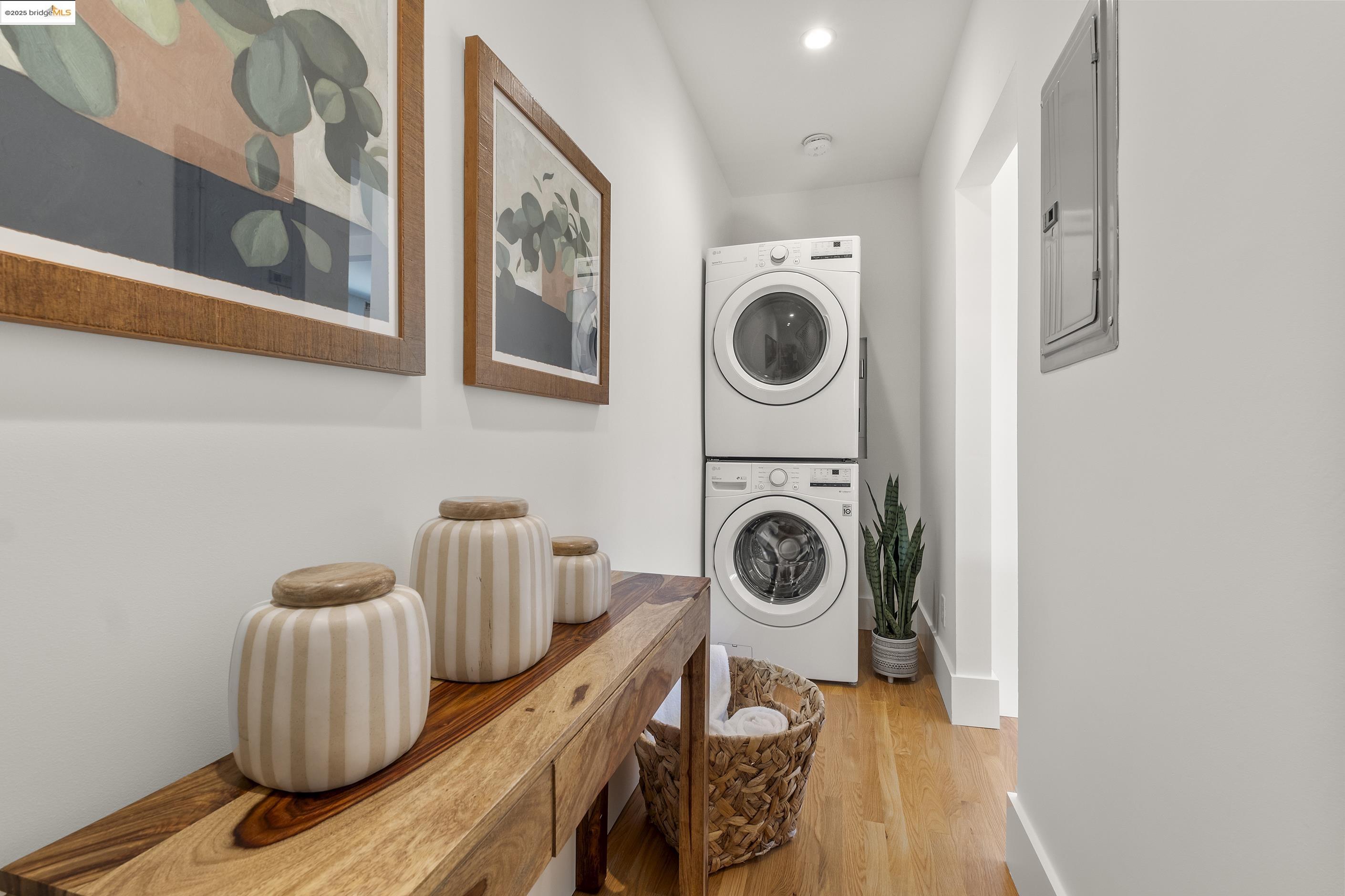Detail Gallery Image 18 of 52 For 2516 Mathews St, Berkeley,  CA 94702 - 2 Beds | 1 Baths