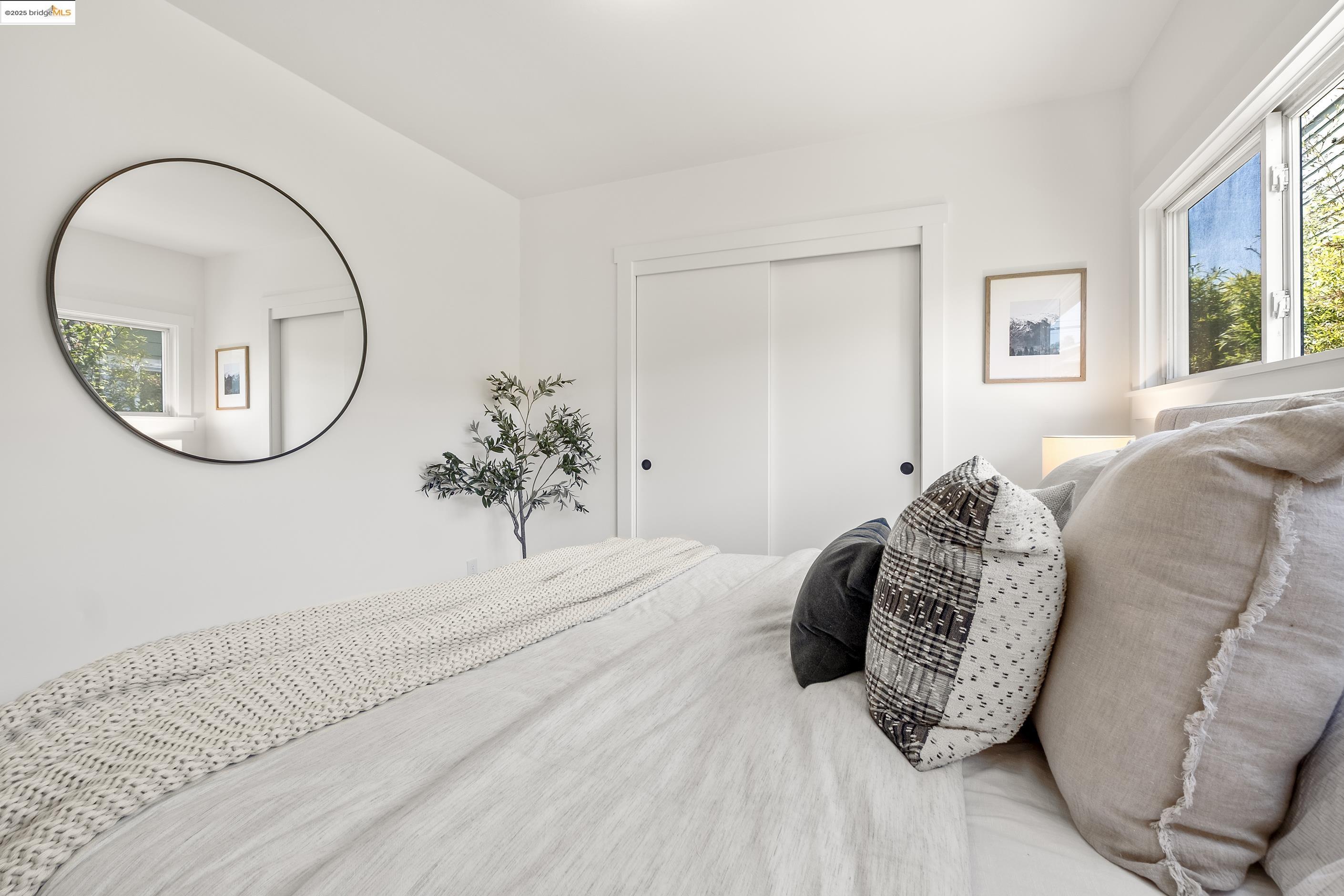 Detail Gallery Image 21 of 52 For 2516 Mathews St, Berkeley,  CA 94702 - 2 Beds | 1 Baths