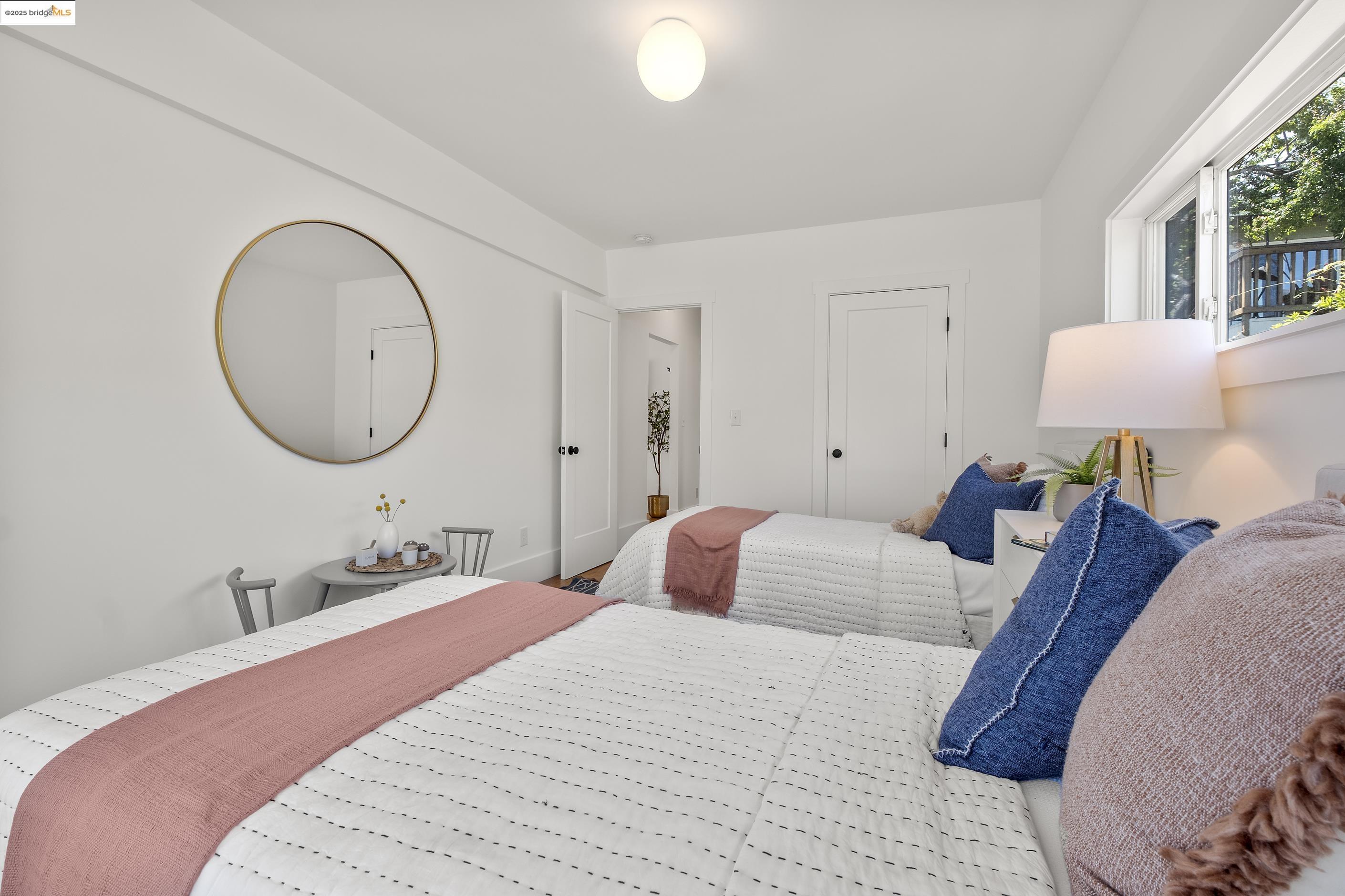 Detail Gallery Image 27 of 52 For 2516 Mathews St, Berkeley,  CA 94702 - 2 Beds | 1 Baths