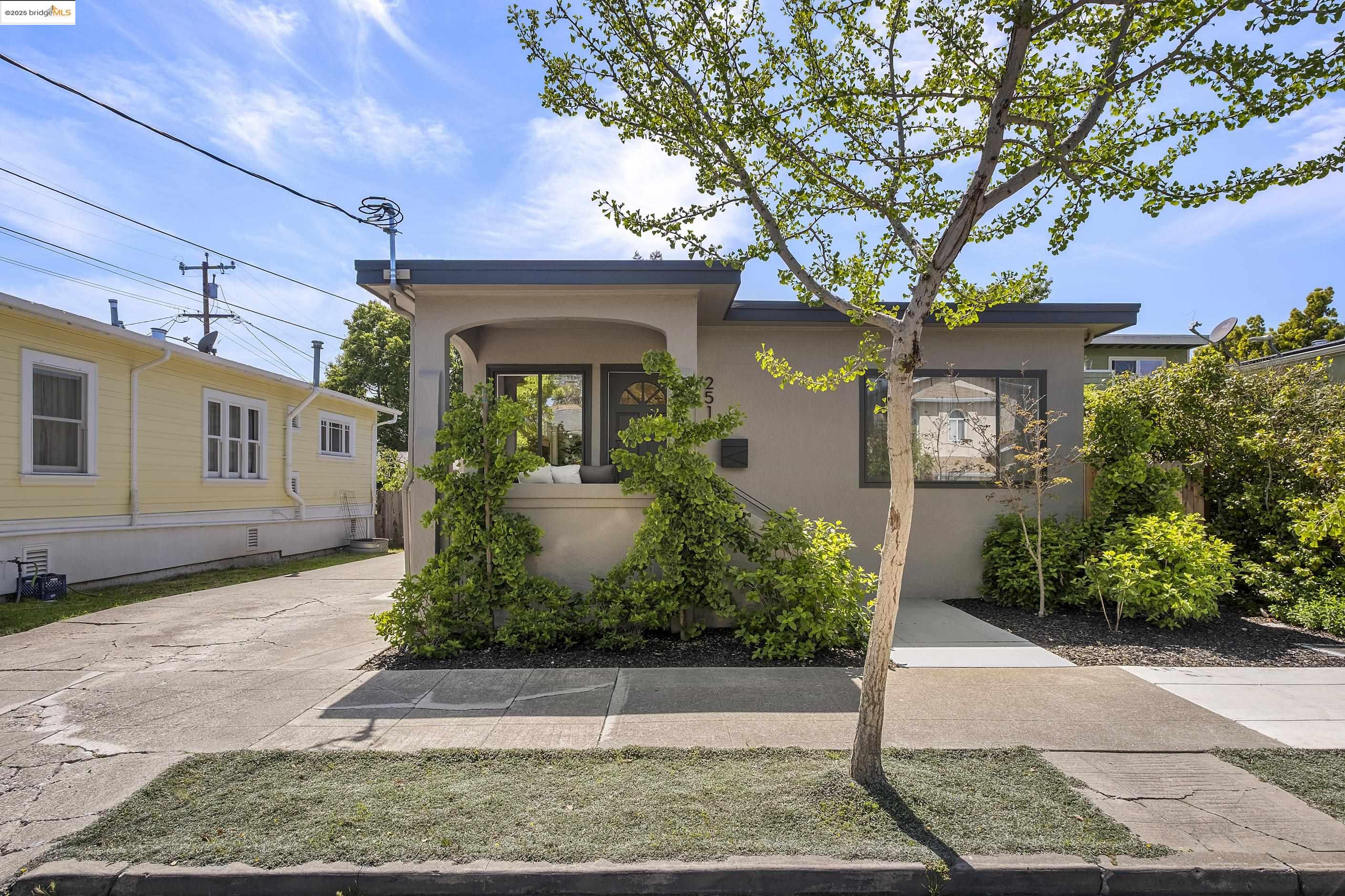 Detail Gallery Image 33 of 52 For 2516 Mathews St, Berkeley,  CA 94702 - 2 Beds | 1 Baths