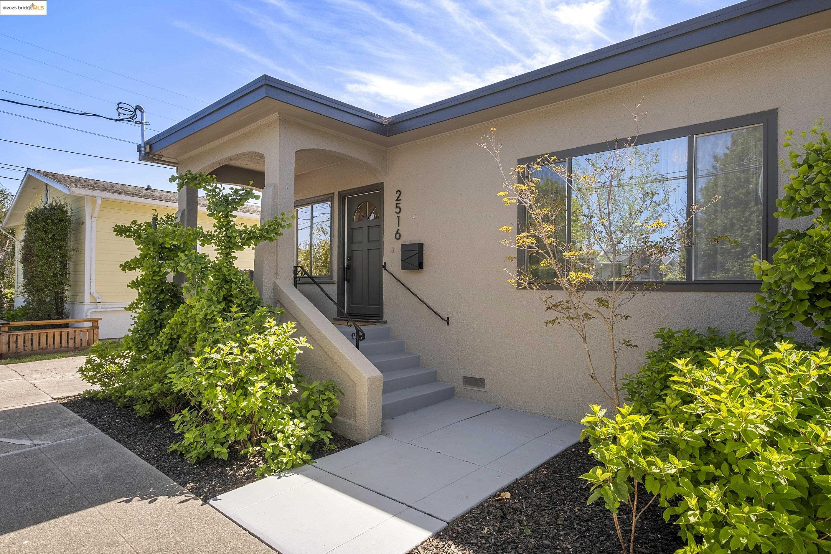 Detail Gallery Image 42 of 52 For 2516 Mathews St, Berkeley,  CA 94702 - 2 Beds | 1 Baths