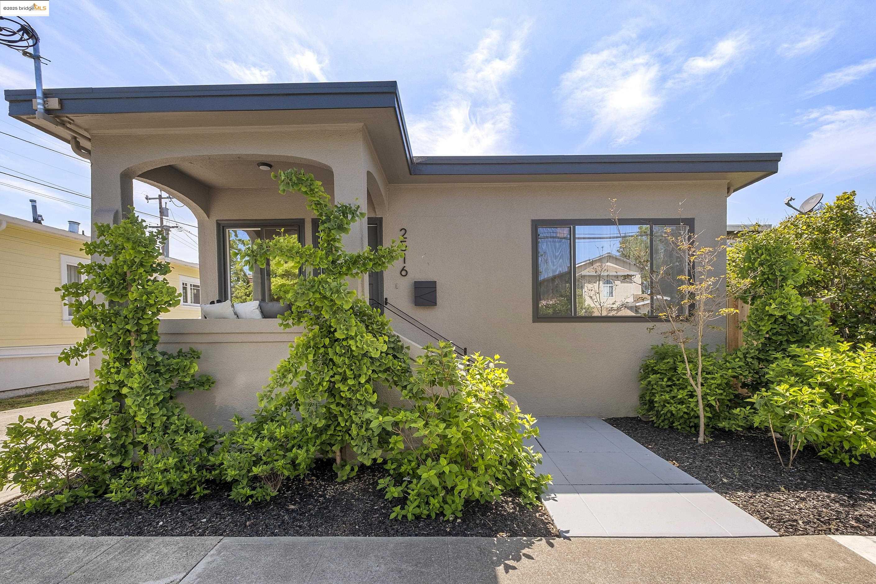 Detail Gallery Image 43 of 52 For 2516 Mathews St, Berkeley,  CA 94702 - 2 Beds | 1 Baths