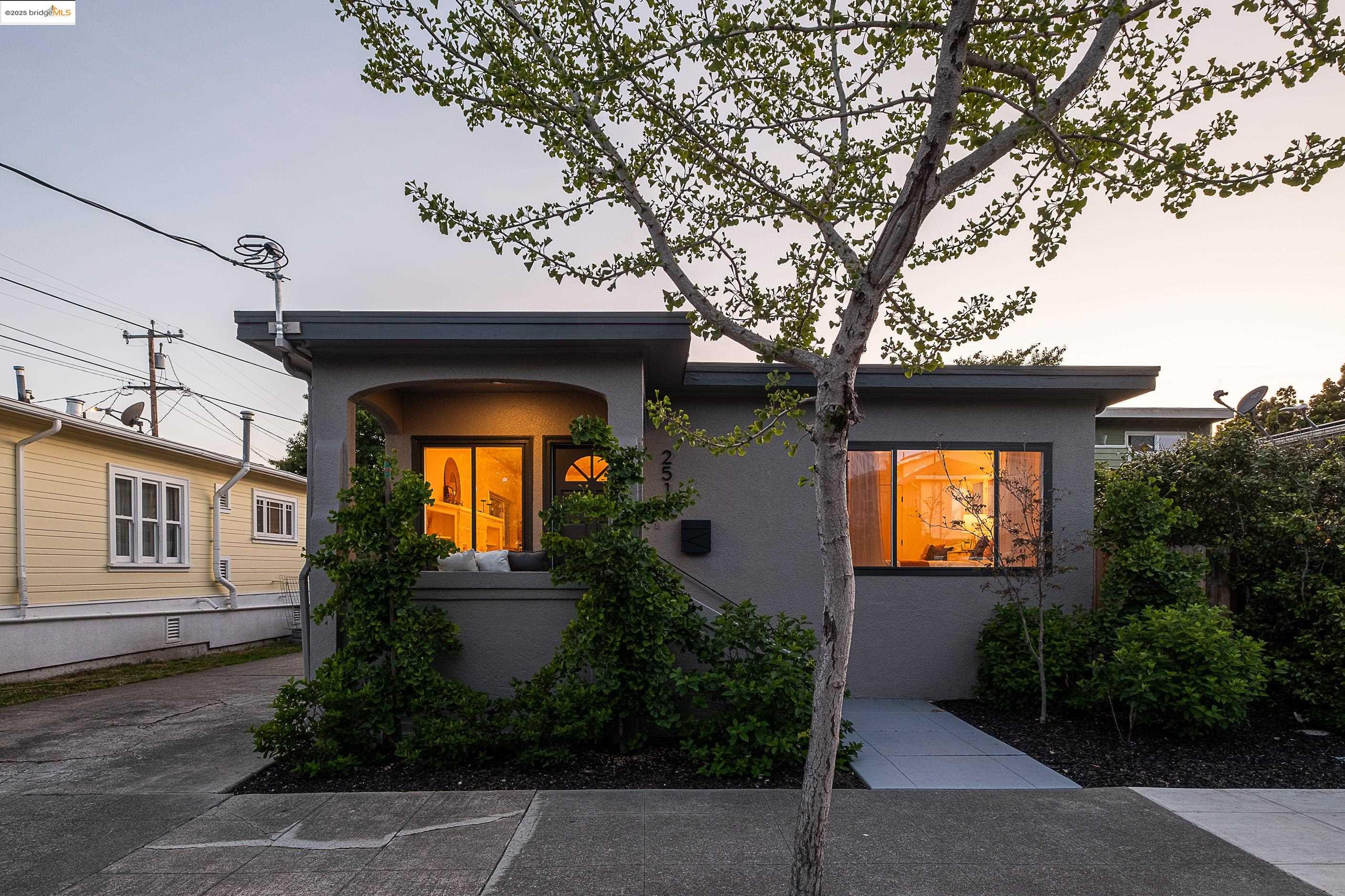 Detail Gallery Image 47 of 52 For 2516 Mathews St, Berkeley,  CA 94702 - 2 Beds | 1 Baths