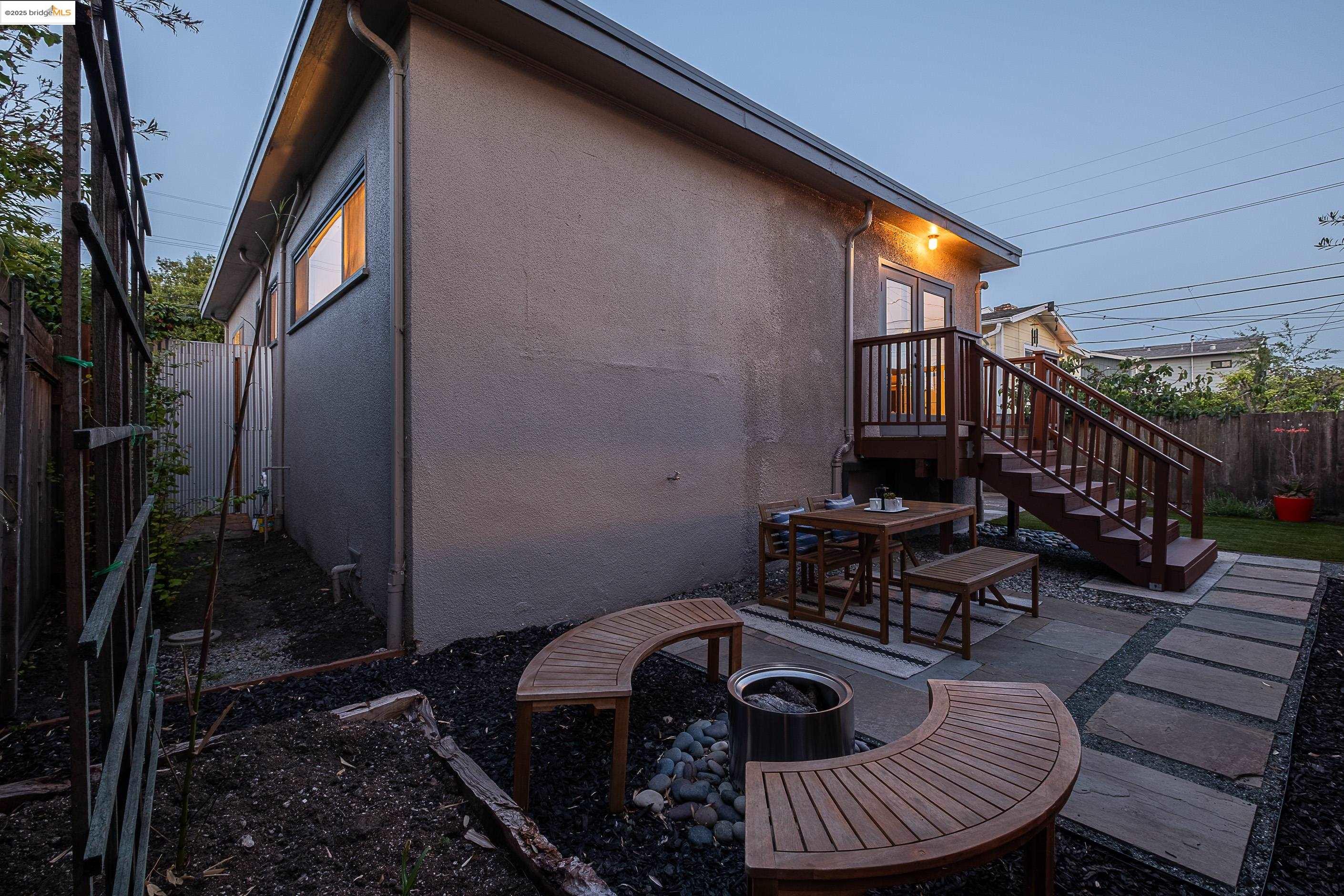Detail Gallery Image 49 of 52 For 2516 Mathews St, Berkeley,  CA 94702 - 2 Beds | 1 Baths