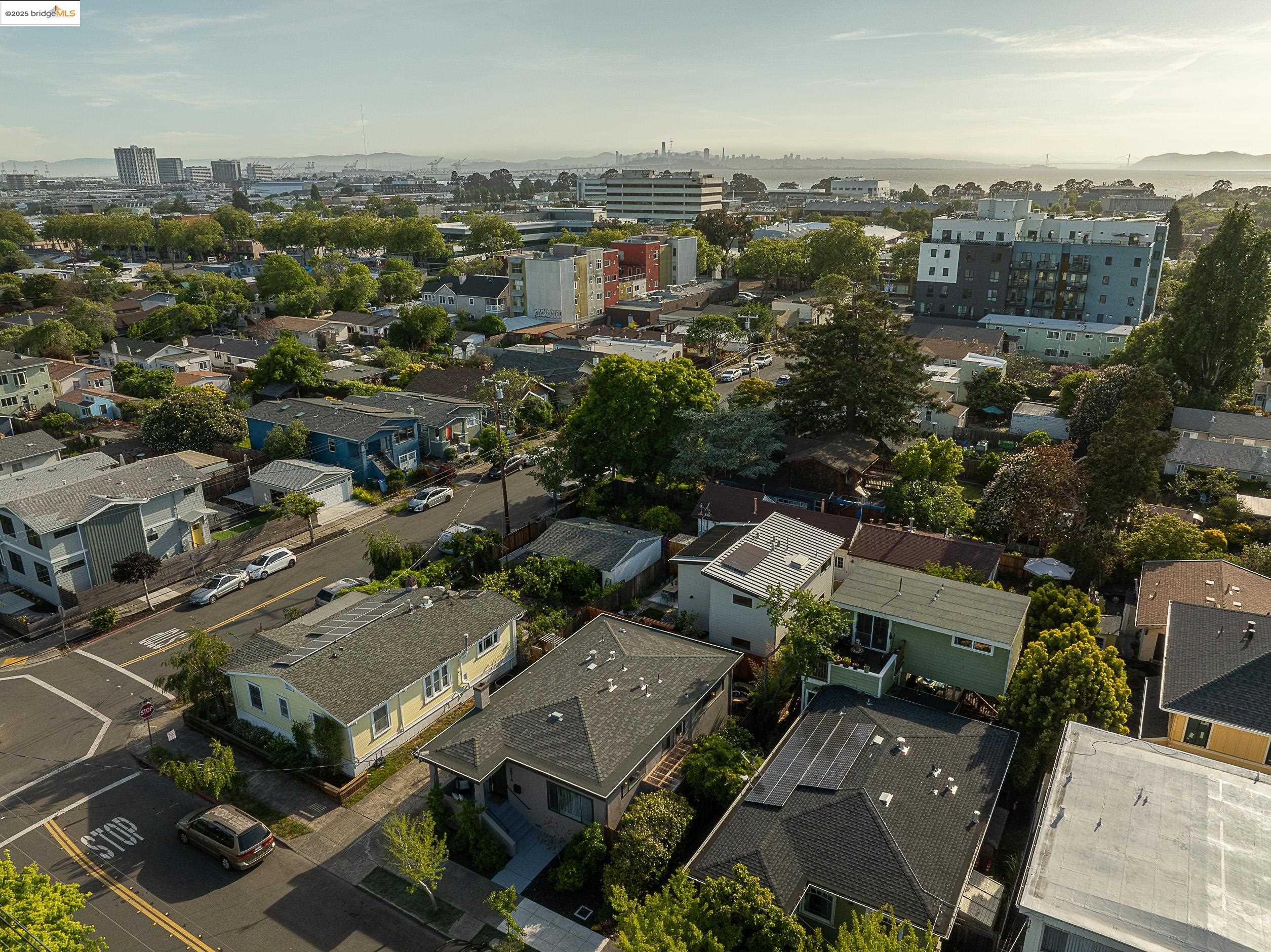 Detail Gallery Image 50 of 52 For 2516 Mathews St, Berkeley,  CA 94702 - 2 Beds | 1 Baths