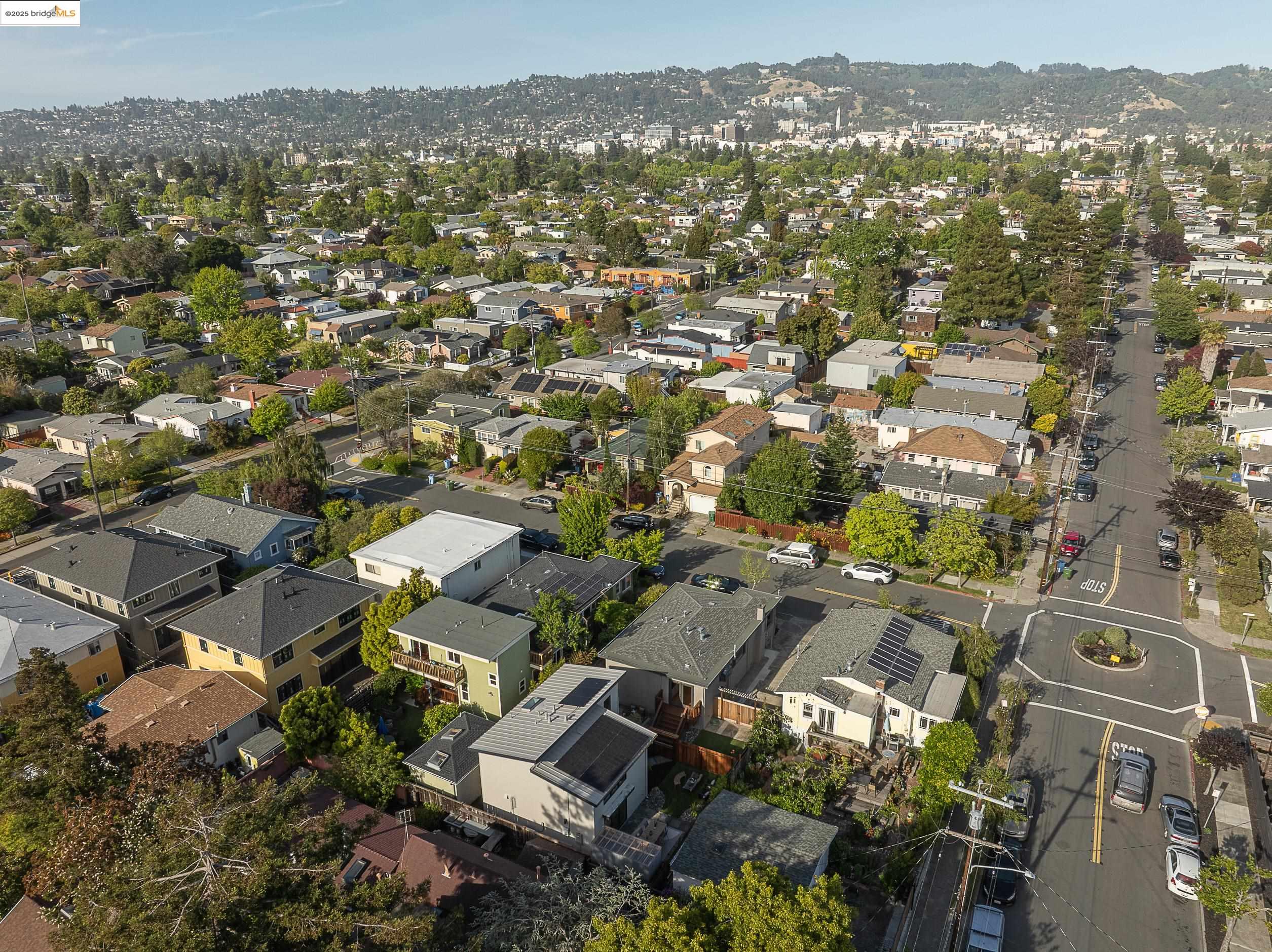 Detail Gallery Image 51 of 52 For 2516 Mathews St, Berkeley,  CA 94702 - 2 Beds | 1 Baths