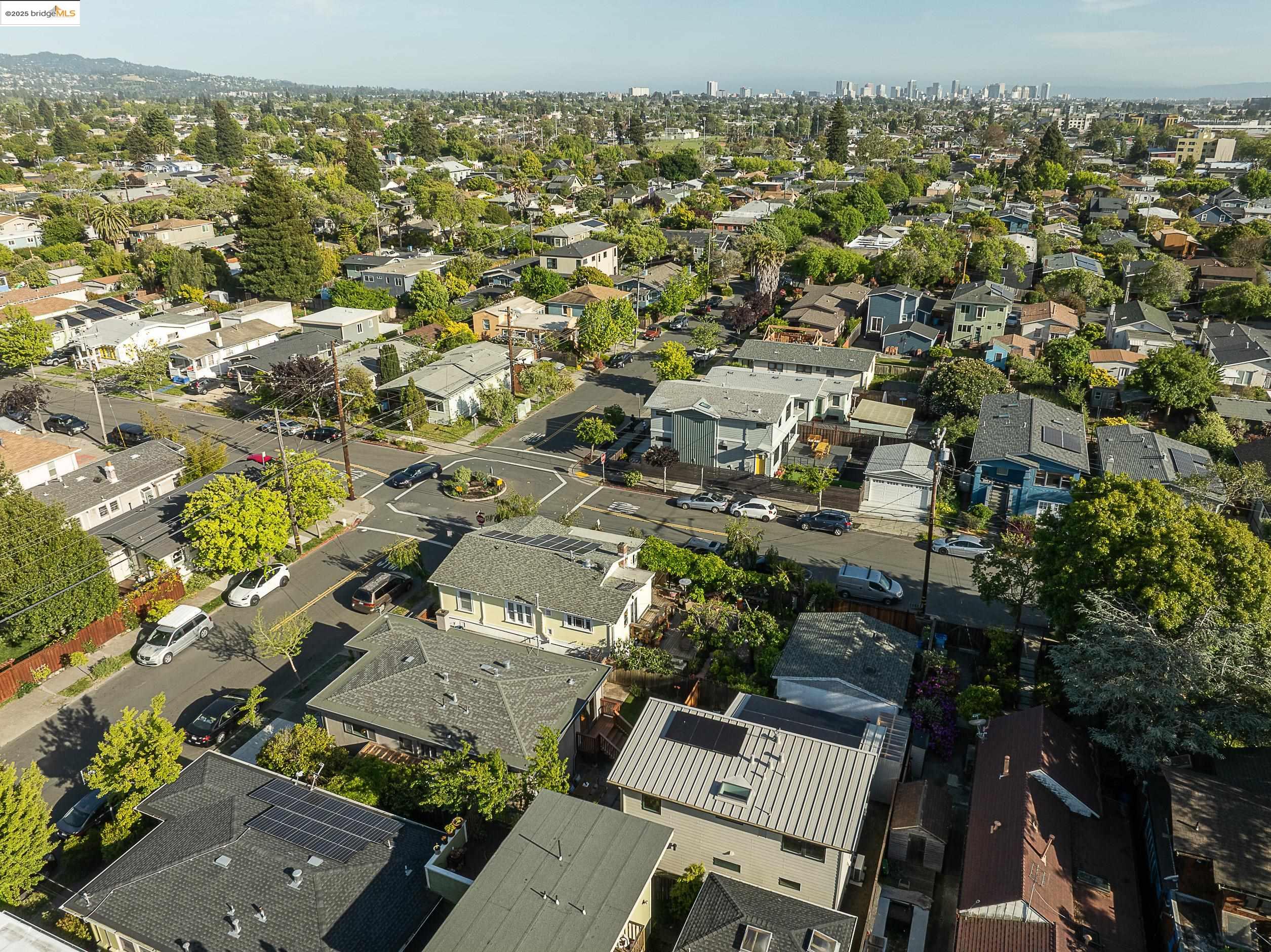 Detail Gallery Image 52 of 52 For 2516 Mathews St, Berkeley,  CA 94702 - 2 Beds | 1 Baths