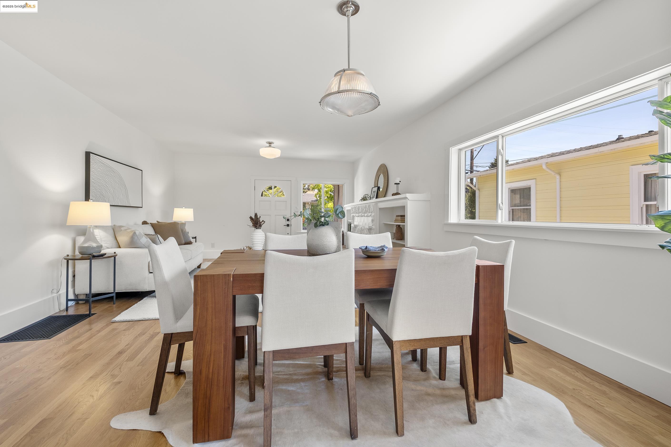Detail Gallery Image 7 of 52 For 2516 Mathews St, Berkeley,  CA 94702 - 2 Beds | 1 Baths