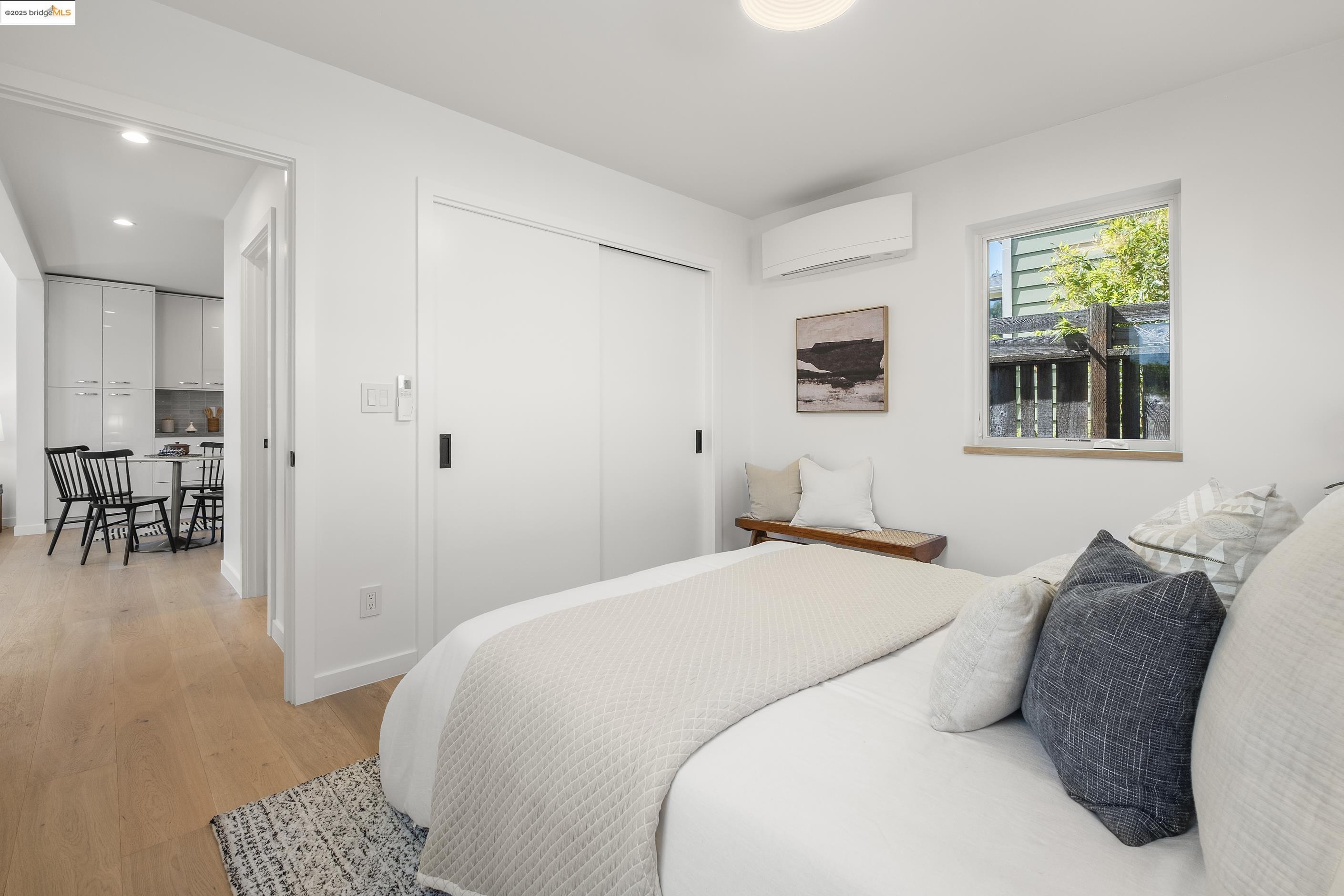 Detail Gallery Image 14 of 39 For 2514 Mathews, Berkeley,  CA 94702 - 3 Beds | 2 Baths