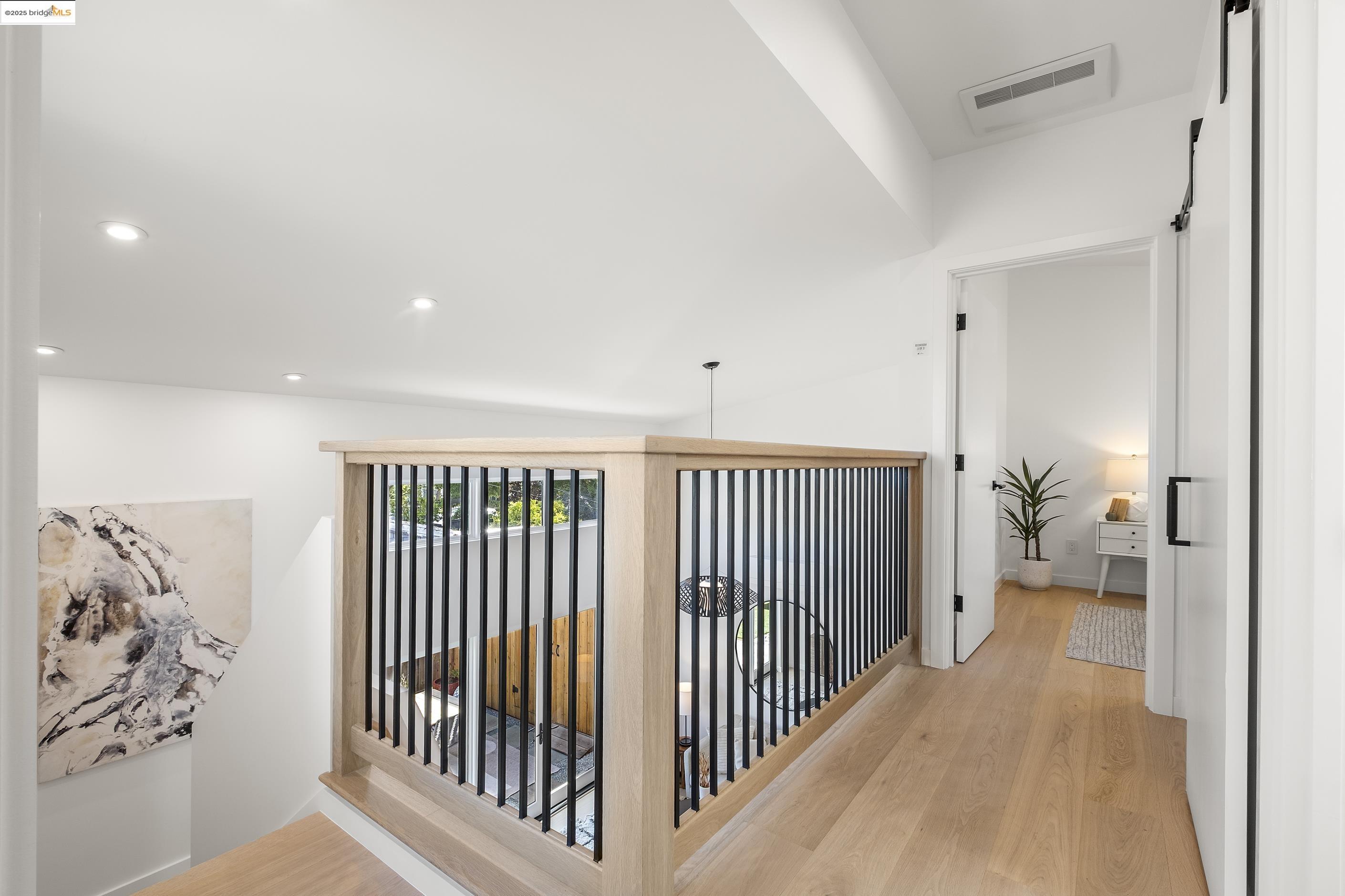 Detail Gallery Image 19 of 39 For 2514 Mathews, Berkeley,  CA 94702 - 3 Beds | 2 Baths