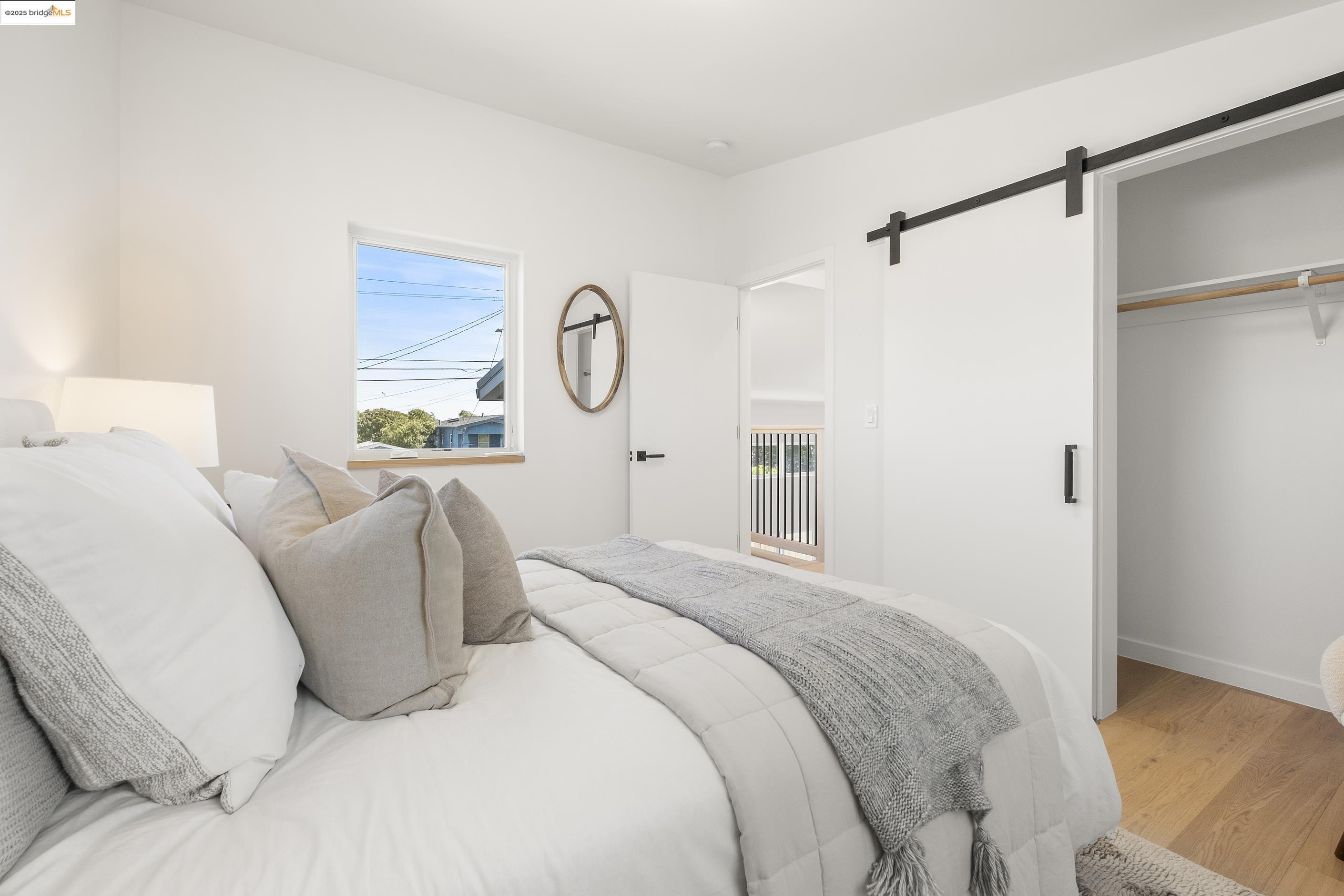 Detail Gallery Image 23 of 39 For 2514 Mathews, Berkeley,  CA 94702 - 3 Beds | 2 Baths