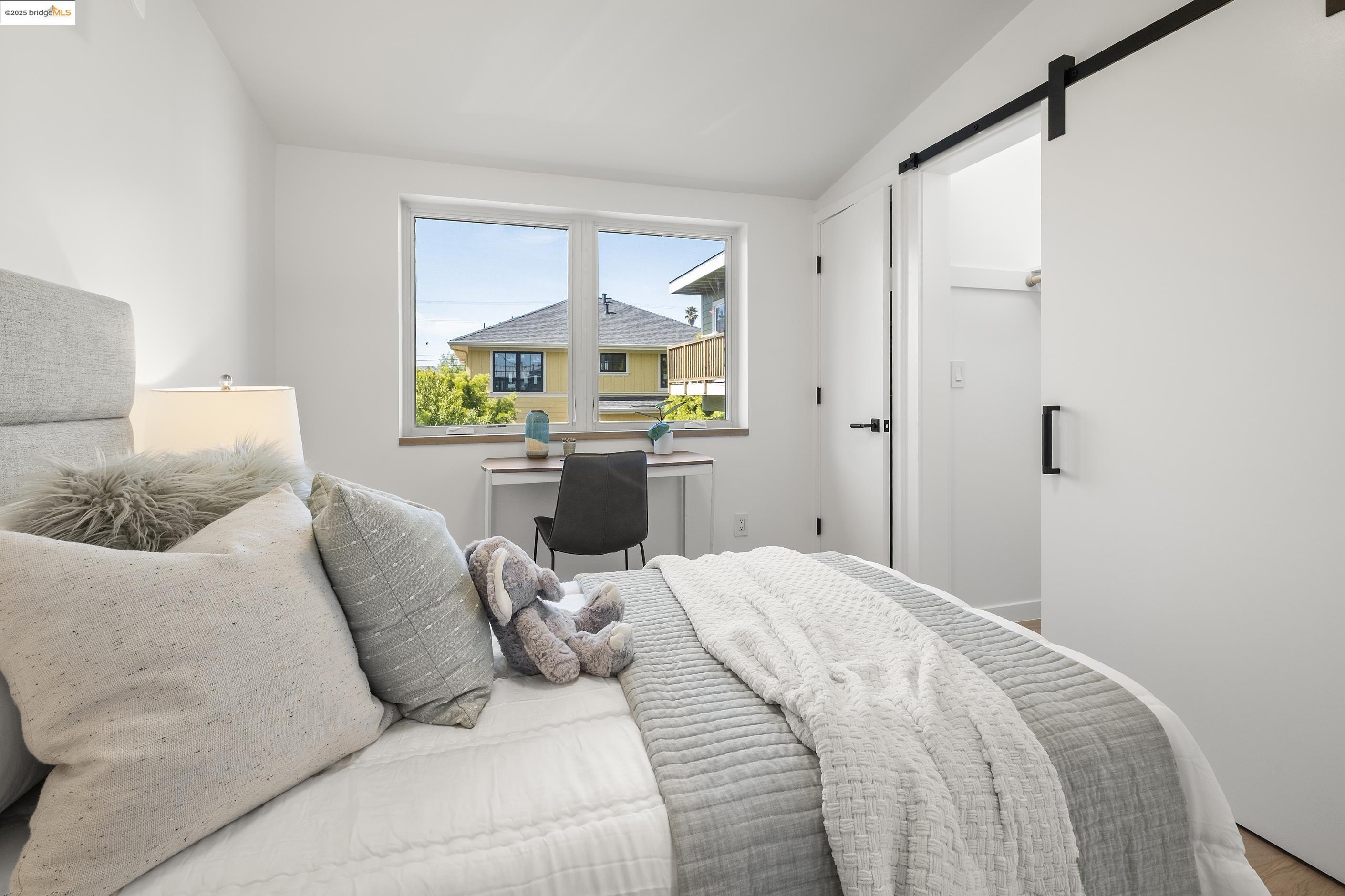 Detail Gallery Image 28 of 39 For 2514 Mathews, Berkeley,  CA 94702 - 3 Beds | 2 Baths