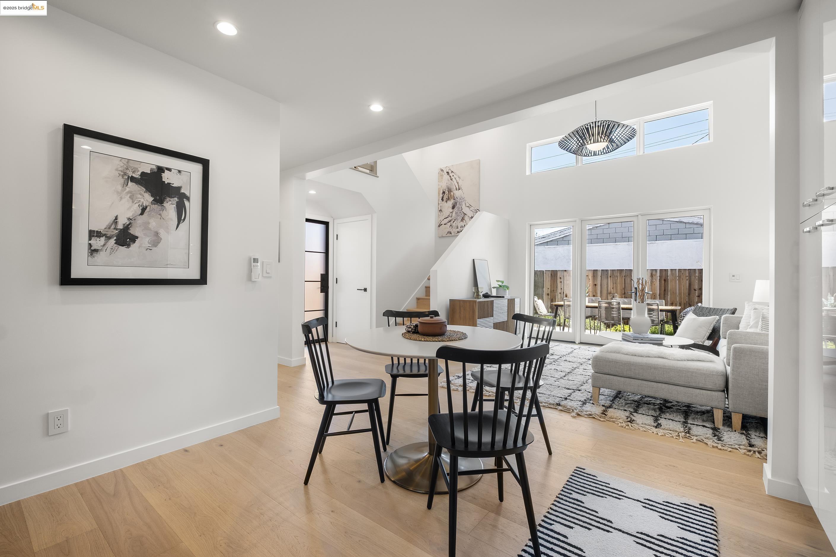 Detail Gallery Image 10 of 39 For 2514 Mathews, Berkeley,  CA 94702 - 3 Beds | 2 Baths