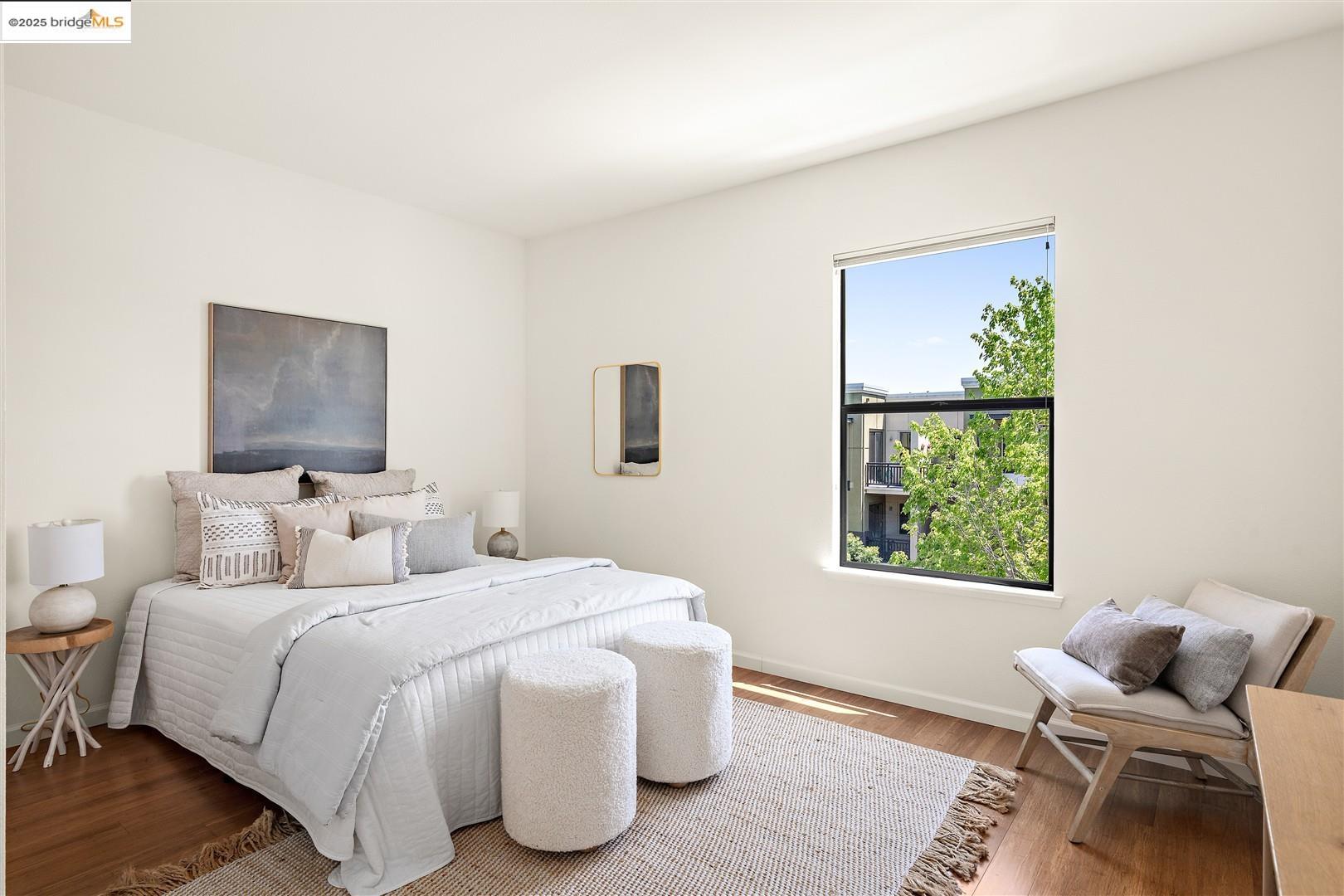Detail Gallery Image 13 of 39 For 1210 66th St, Oakland,  CA 94608 - 2 Beds | 2/1 Baths