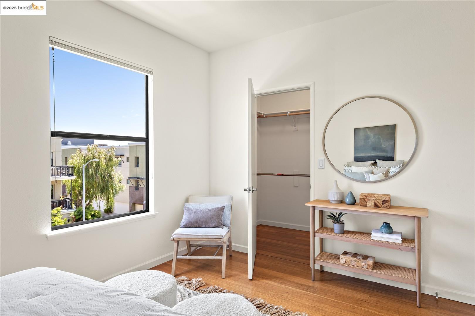 Detail Gallery Image 14 of 39 For 1210 66th St, Oakland,  CA 94608 - 2 Beds | 2/1 Baths