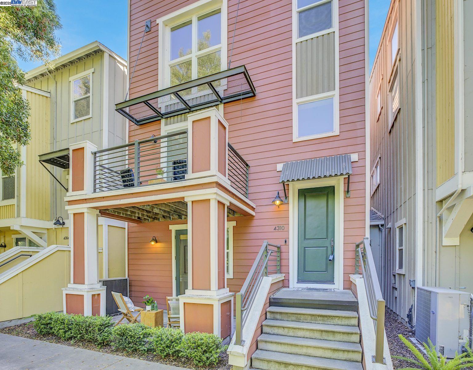 Detail Gallery Image 1 of 30 For 4310 Providence Ter, Fremont,  CA 94538 - 3 Beds | 3/1 Baths