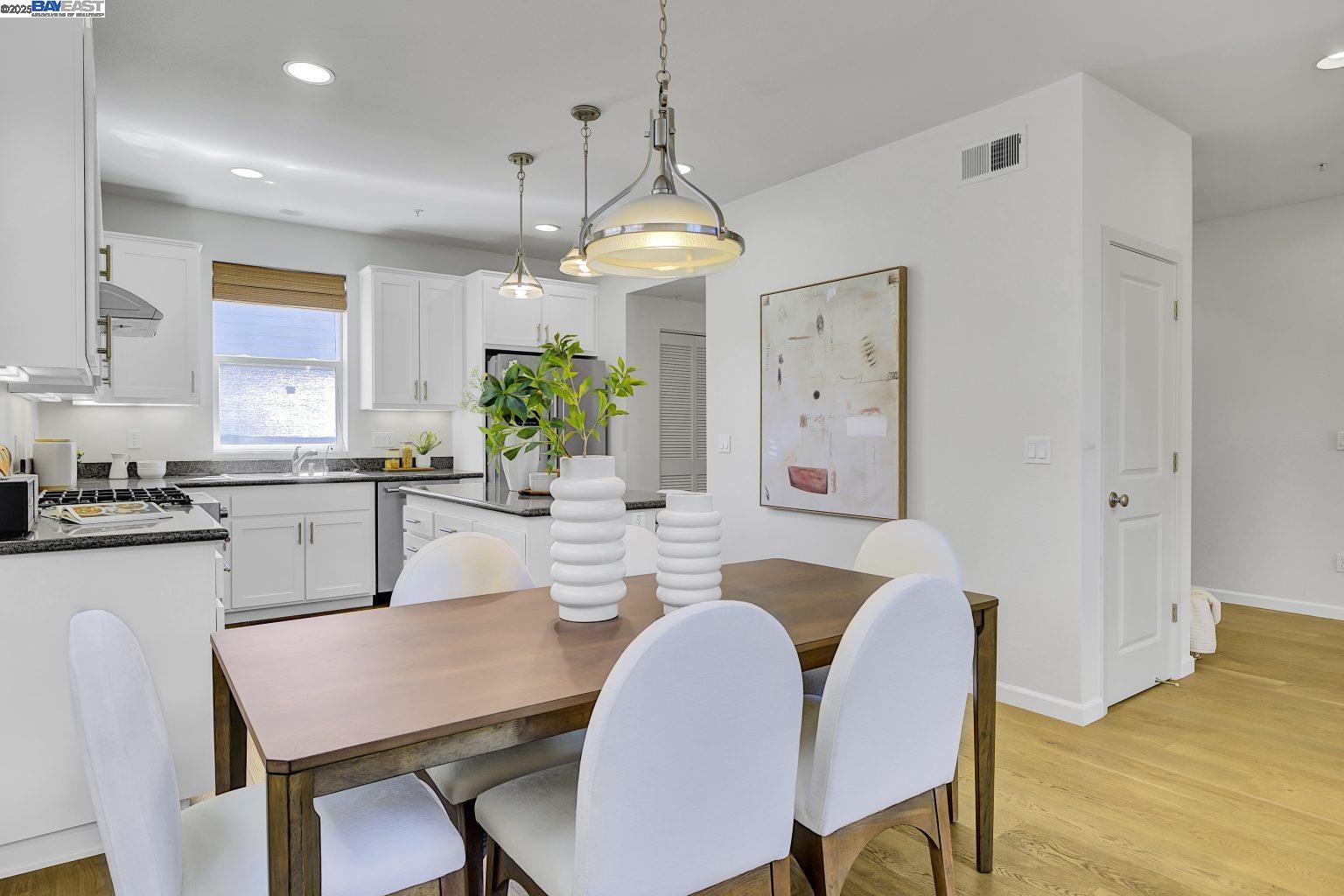Detail Gallery Image 9 of 30 For 4310 Providence Ter, Fremont,  CA 94538 - 3 Beds | 3/1 Baths