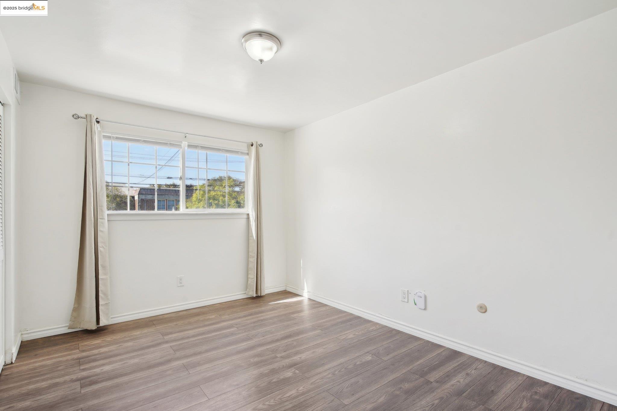 Detail Gallery Image 11 of 27 For 1727 Oregon Street, Berkeley,  CA 94703 - – Beds | – Baths
