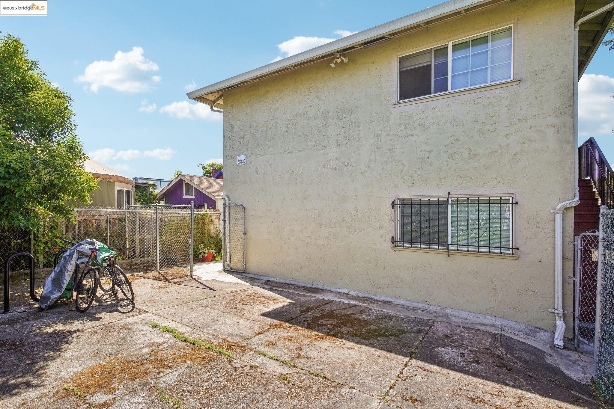 Detail Gallery Image 16 of 27 For 1727 Oregon Street, Berkeley,  CA 94703 - – Beds | – Baths