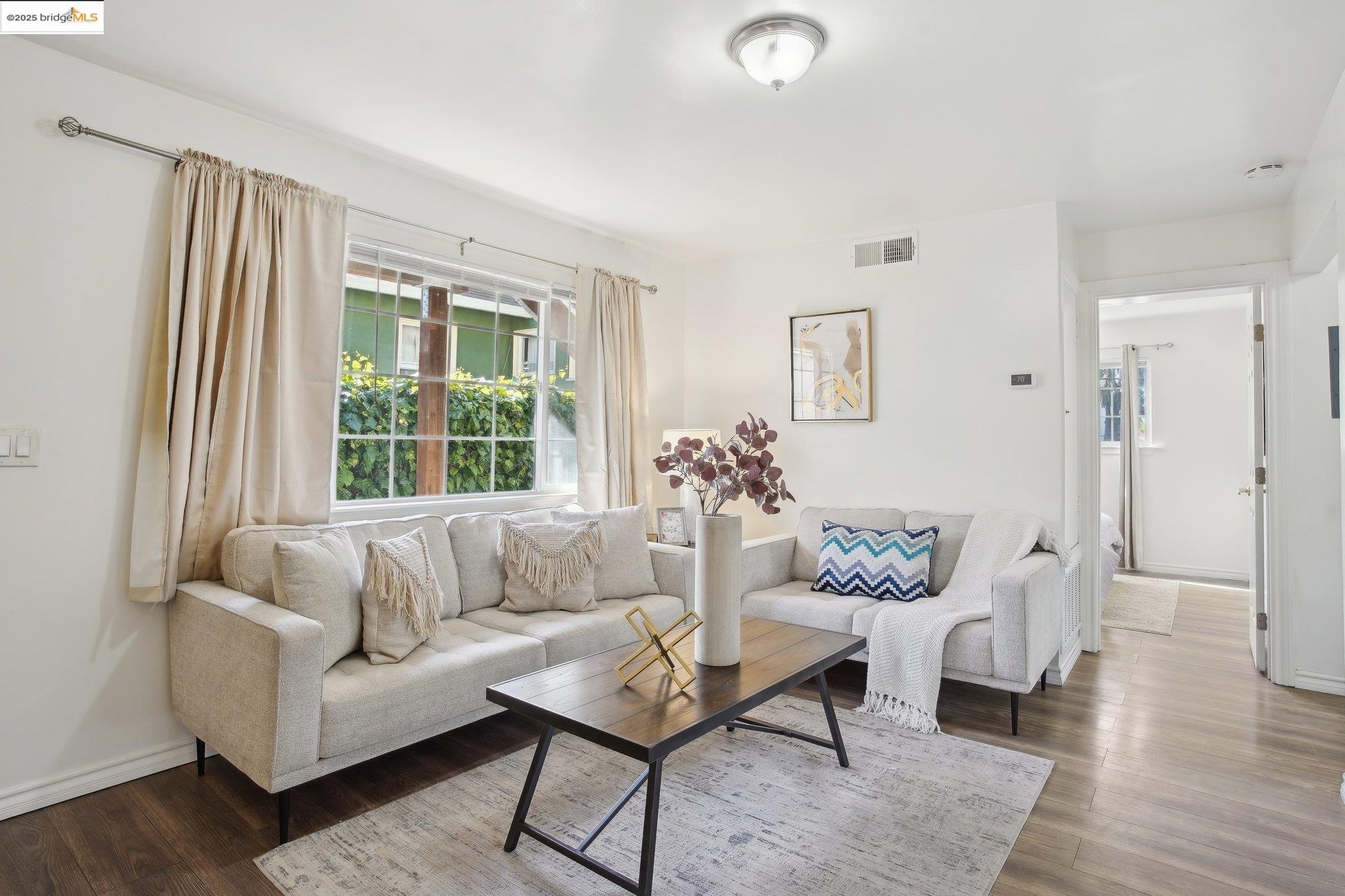 Detail Gallery Image 4 of 27 For 1727 Oregon Street, Berkeley,  CA 94703 - – Beds | – Baths