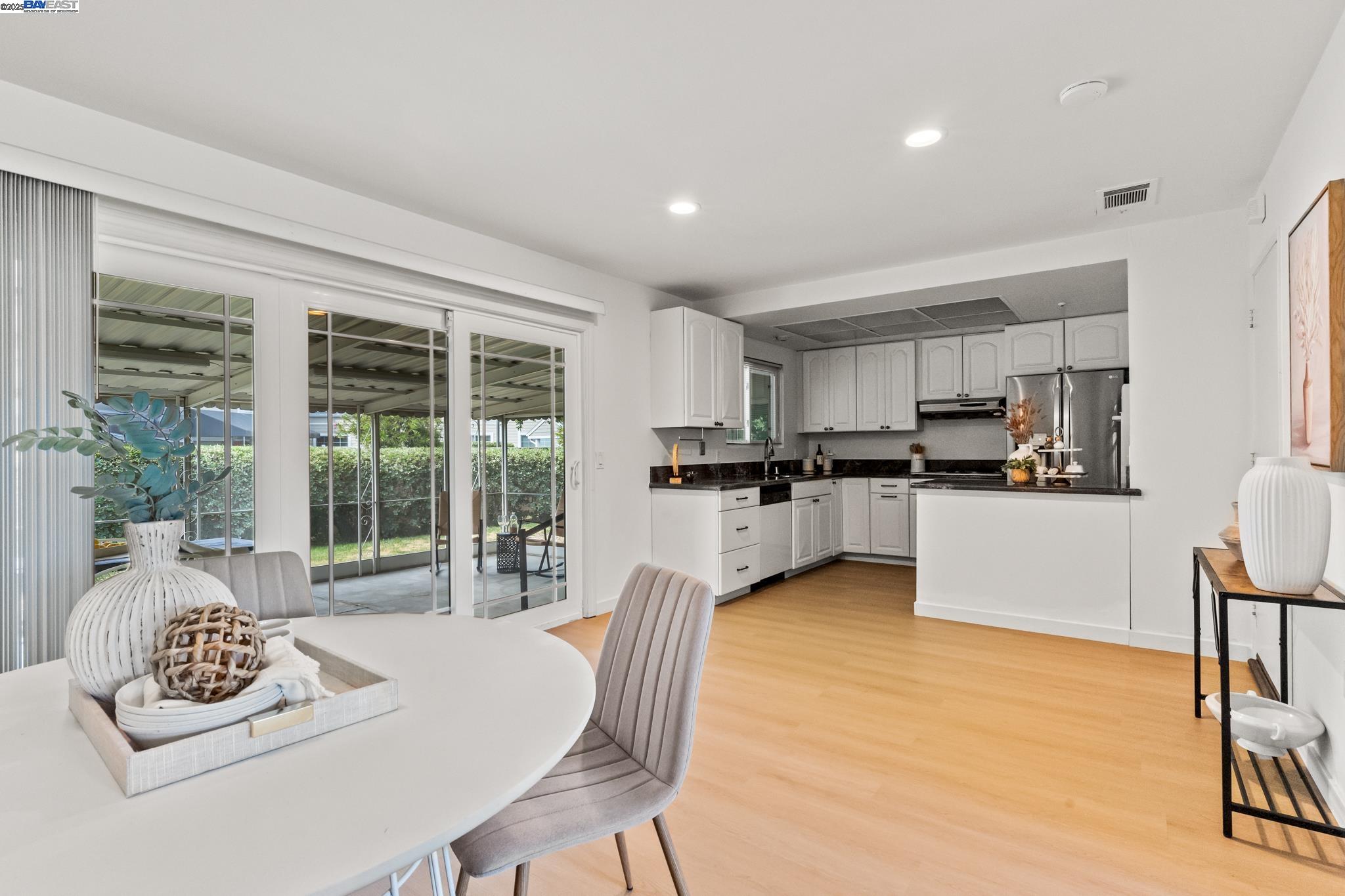 Detail Gallery Image 21 of 37 For 9 Dogwood Ct, San Ramon,  CA 94583 - 2 Beds | 2 Baths