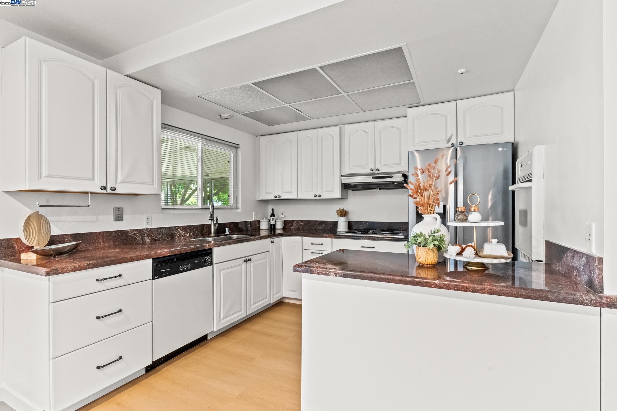 Detail Gallery Image 24 of 37 For 9 Dogwood Ct, San Ramon,  CA 94583 - 2 Beds | 2 Baths