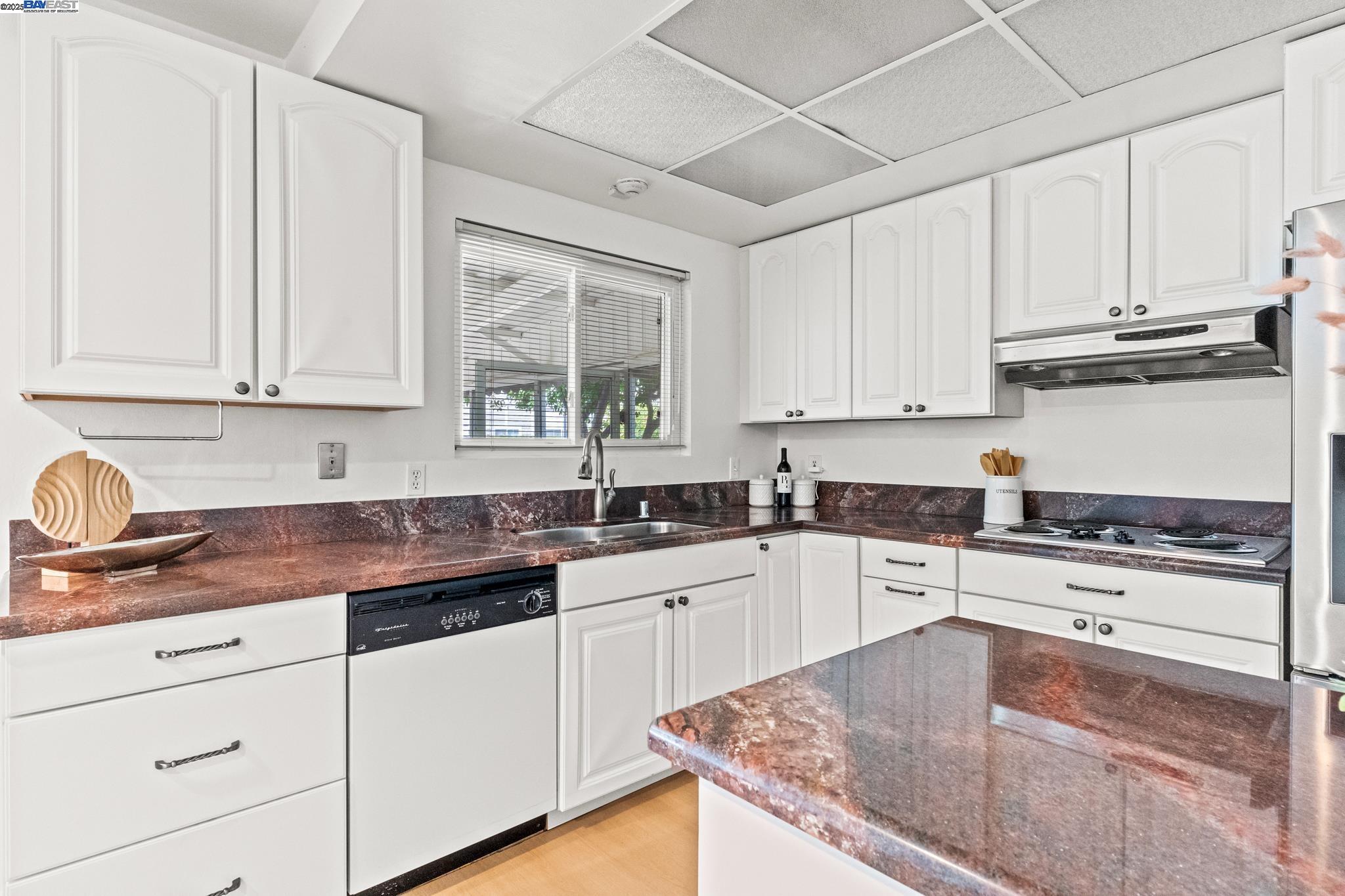 Detail Gallery Image 26 of 37 For 9 Dogwood Ct, San Ramon,  CA 94583 - 2 Beds | 2 Baths