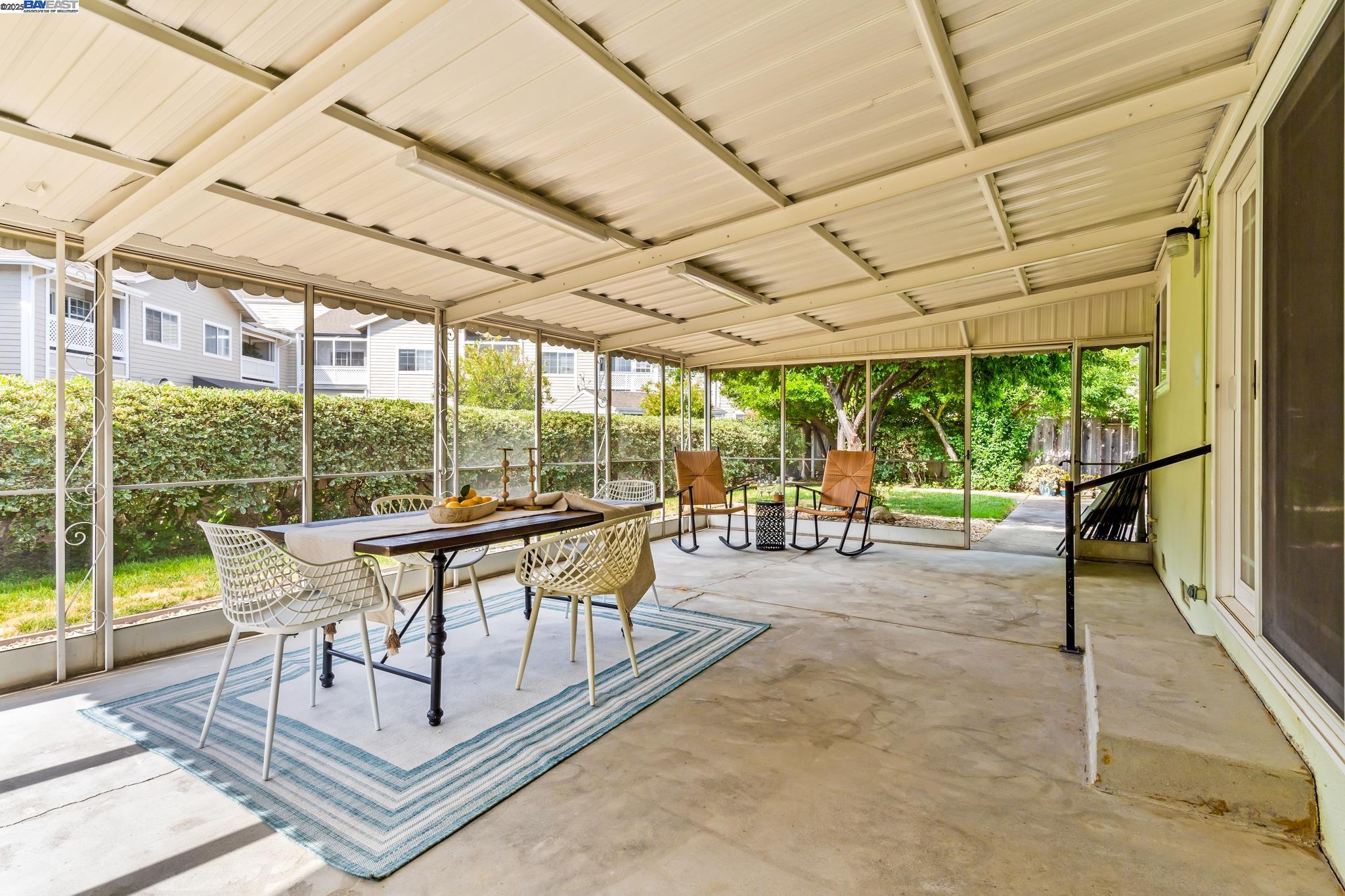 Detail Gallery Image 27 of 37 For 9 Dogwood Ct, San Ramon,  CA 94583 - 2 Beds | 2 Baths