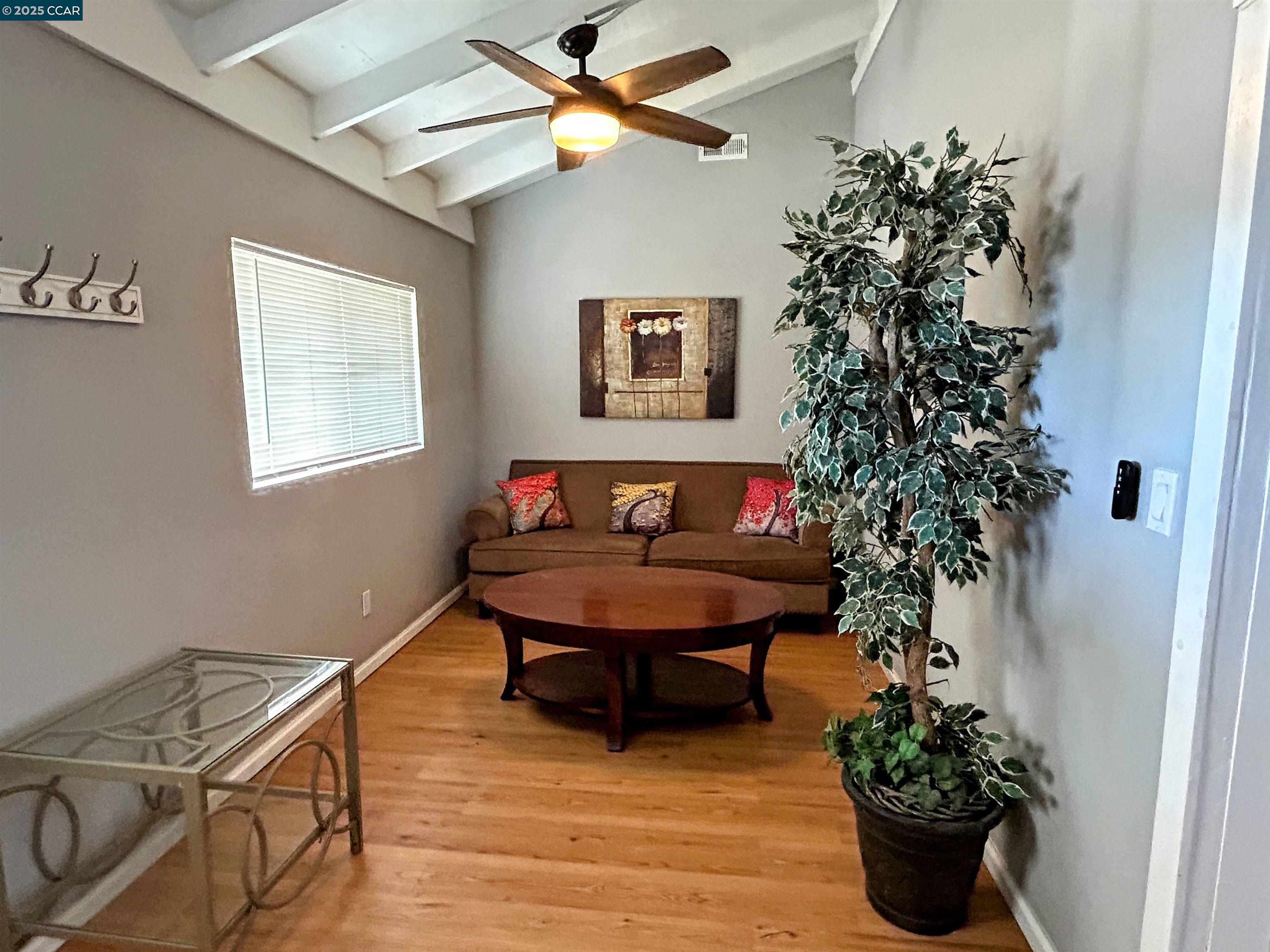 Detail Gallery Image 3 of 36 For 1700 Farm Bureau Rd, Concord,  CA 94519 - 5 Beds | 3 Baths