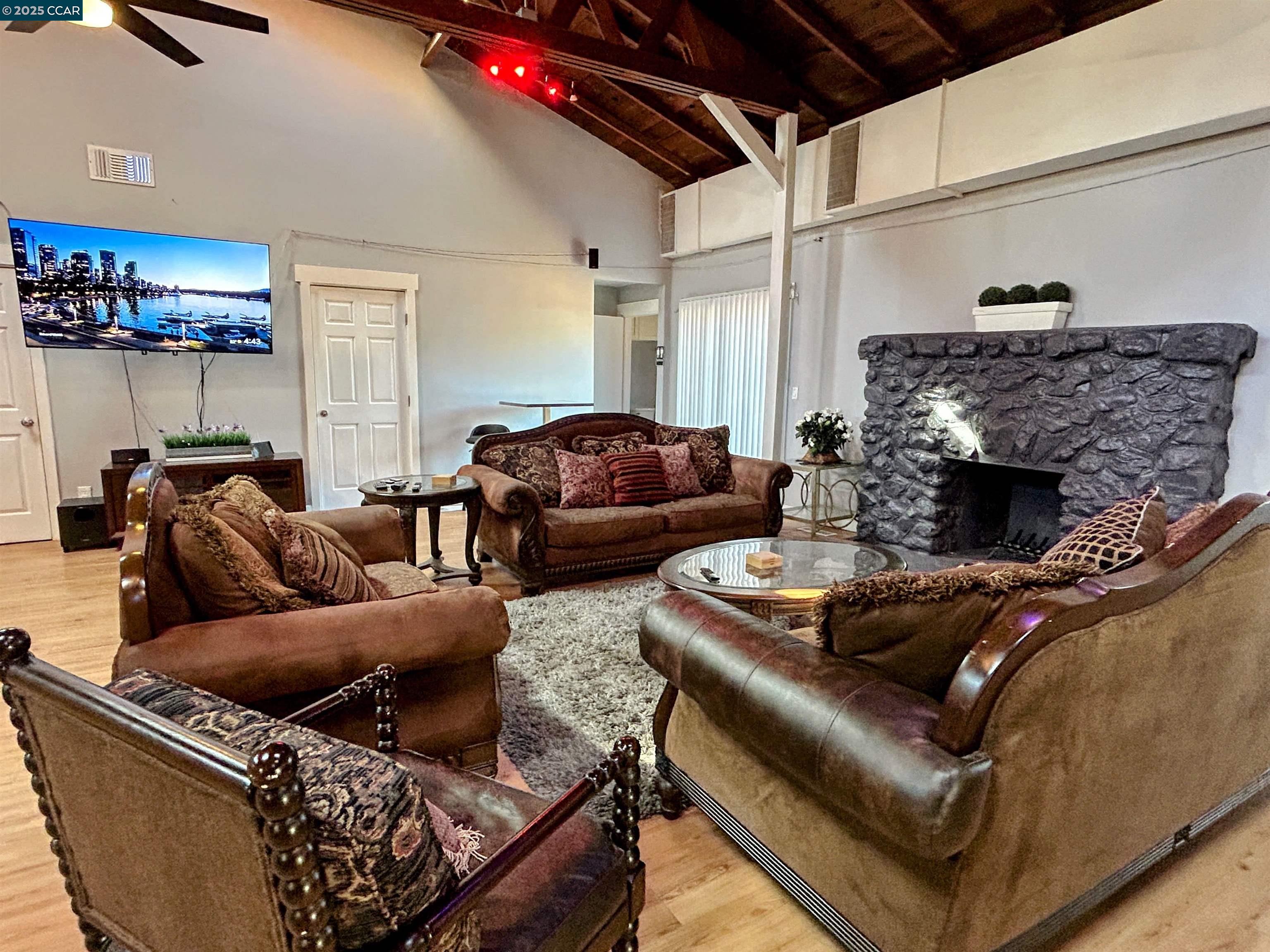 Detail Gallery Image 8 of 36 For 1700 Farm Bureau Rd, Concord,  CA 94519 - 5 Beds | 3 Baths