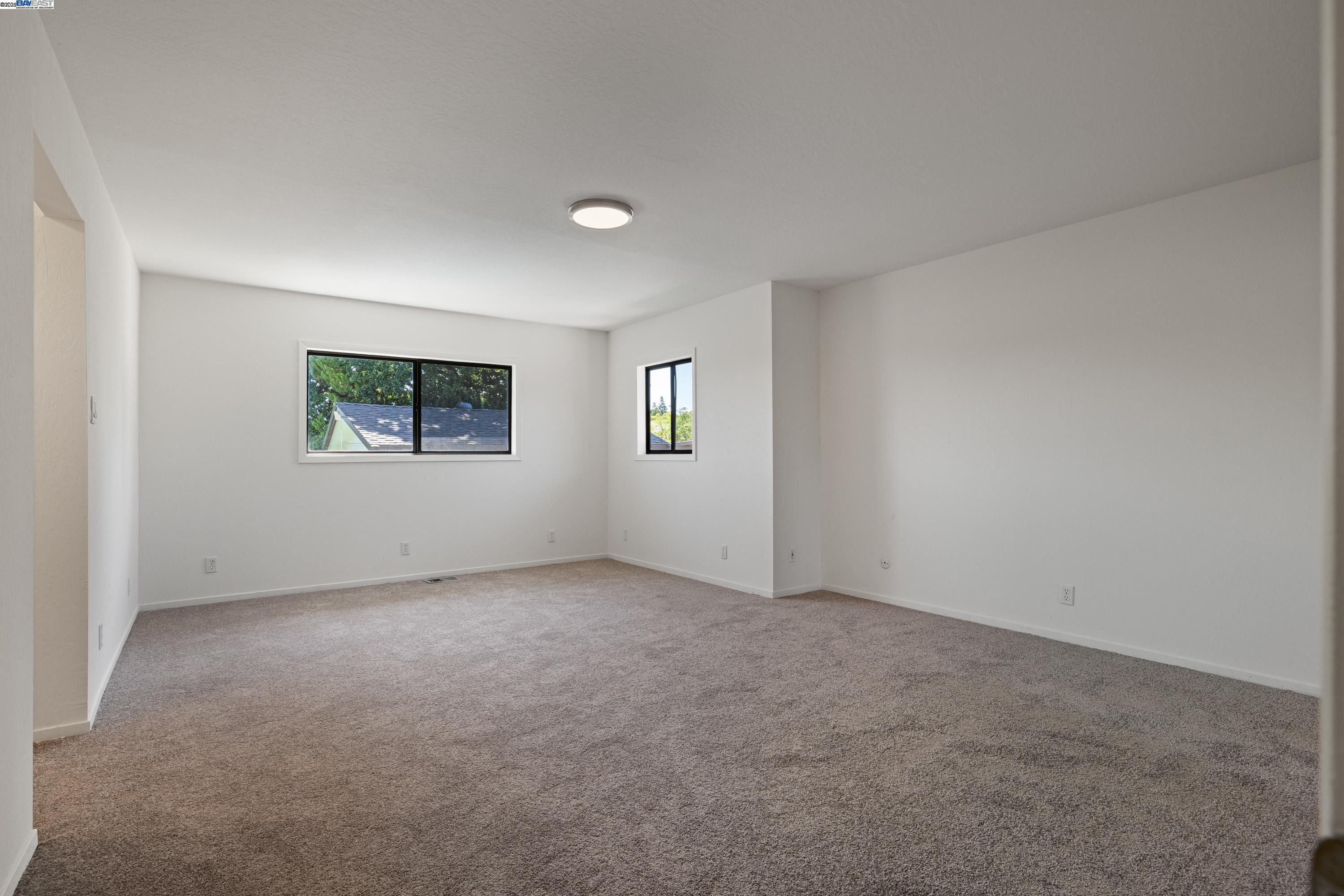 Detail Gallery Image 13 of 53 For 332 Mavis Drive, Pleasanton,  CA 94566 - 3 Beds | 2/1 Baths