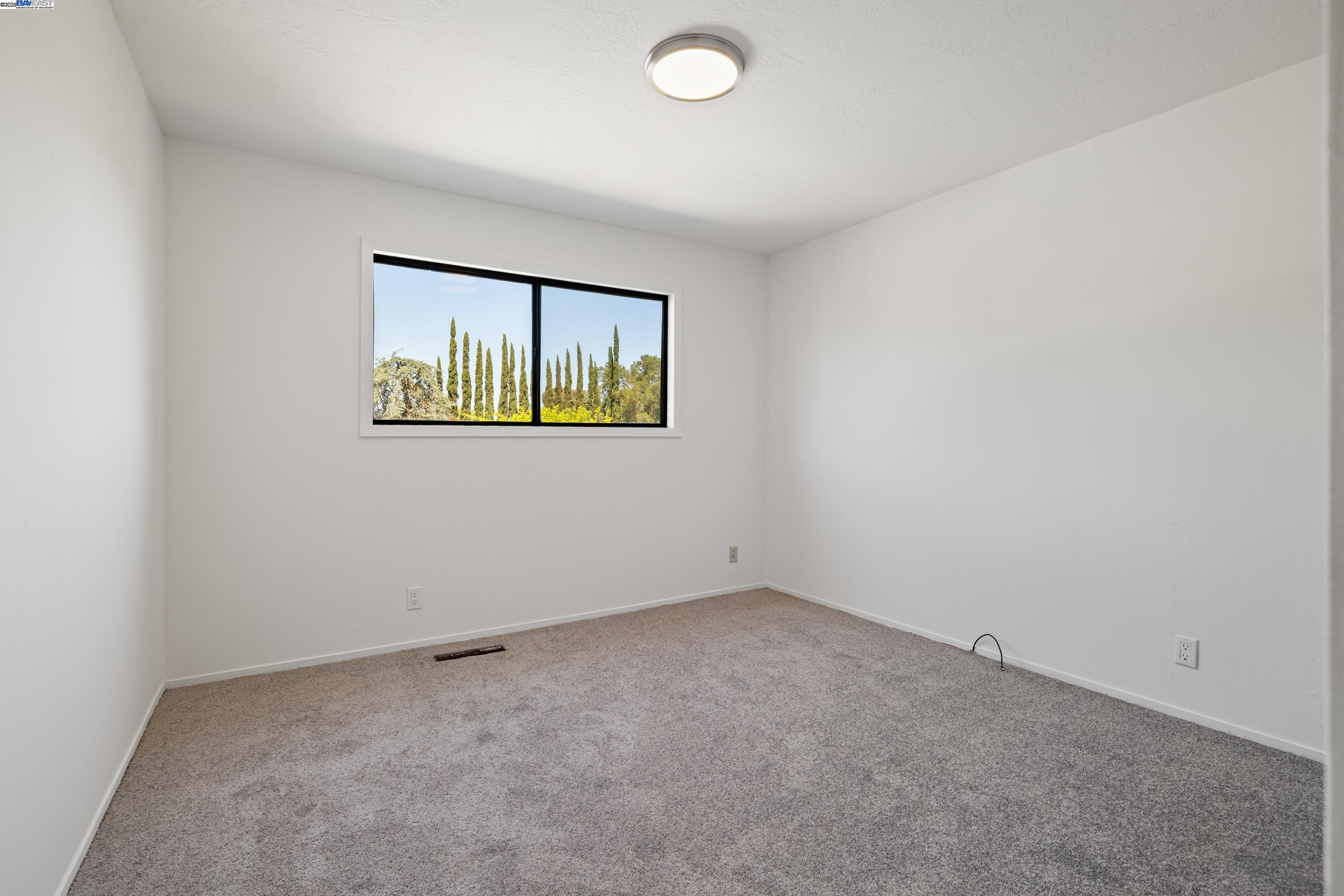 Detail Gallery Image 19 of 53 For 332 Mavis Drive, Pleasanton,  CA 94566 - 3 Beds | 2/1 Baths
