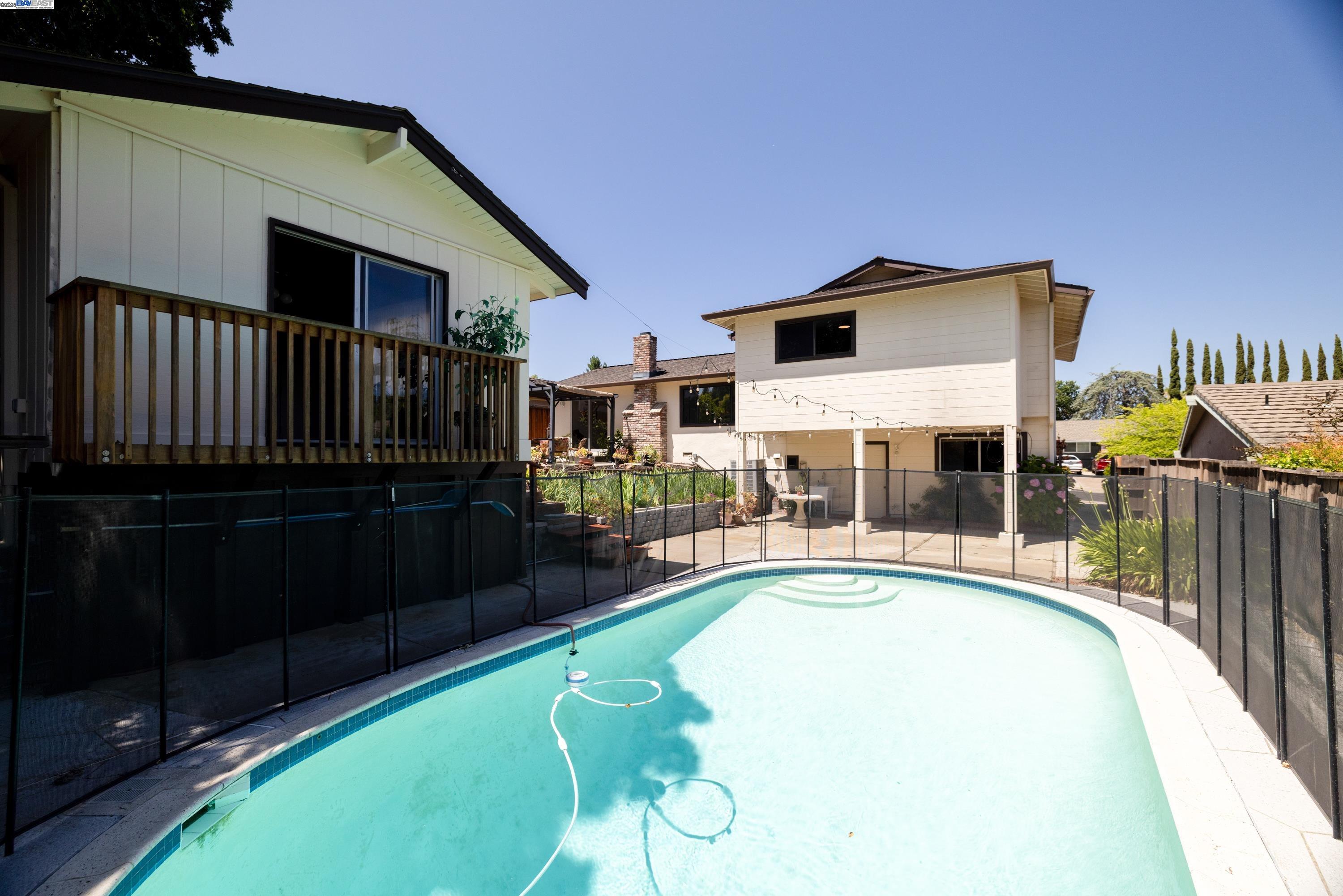 Detail Gallery Image 41 of 53 For 332 Mavis Drive, Pleasanton,  CA 94566 - 3 Beds | 2/1 Baths