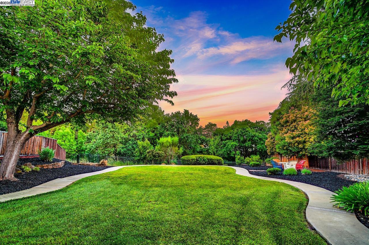 Detail Gallery Image 2 of 45 For 1198 Vintner Way, Pleasanton,  CA 94566 - 4 Beds | 3 Baths