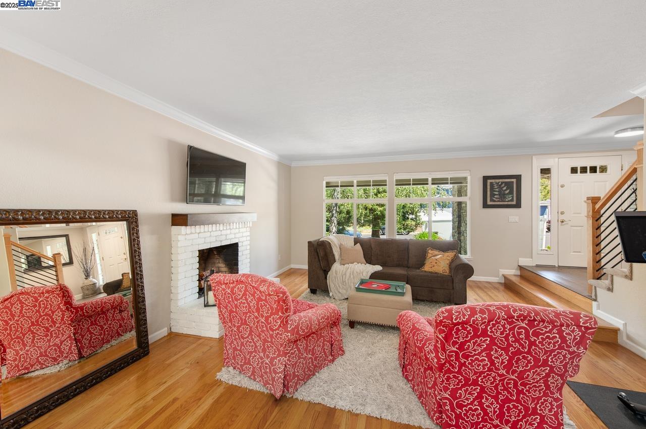 Detail Gallery Image 21 of 45 For 1198 Vintner Way, Pleasanton,  CA 94566 - 4 Beds | 3 Baths