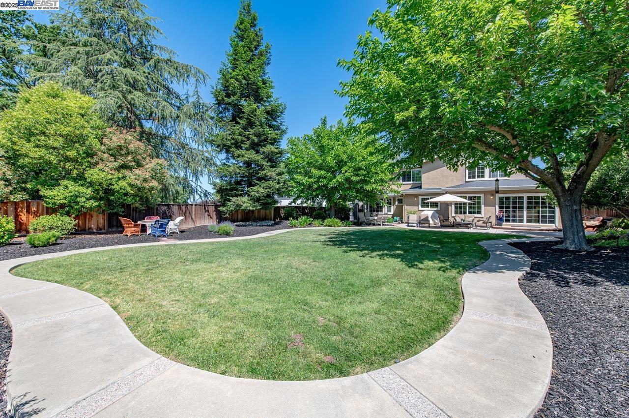 Detail Gallery Image 37 of 45 For 1198 Vintner Way, Pleasanton,  CA 94566 - 4 Beds | 3 Baths