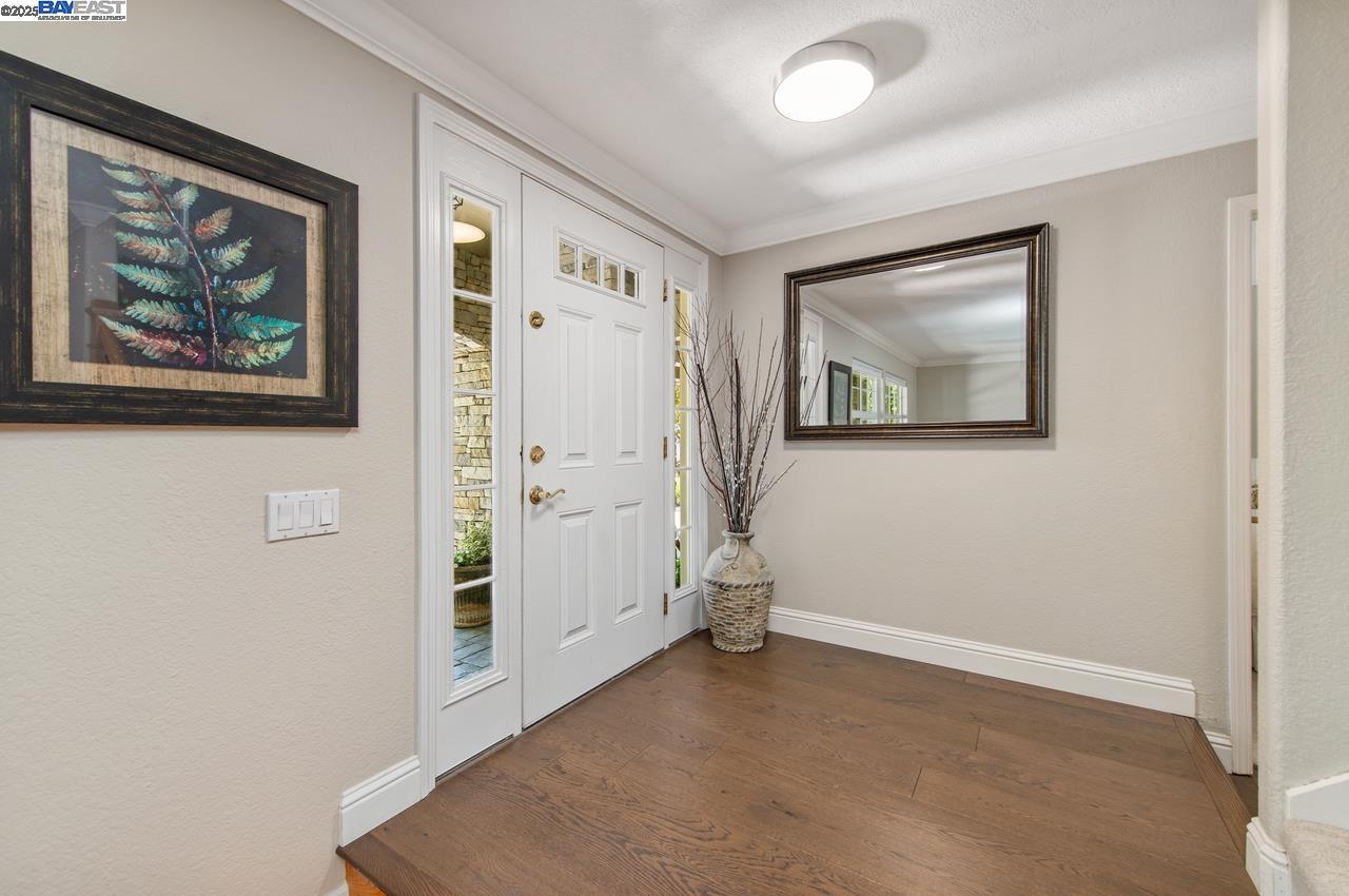 Detail Gallery Image 8 of 45 For 1198 Vintner Way, Pleasanton,  CA 94566 - 4 Beds | 3 Baths