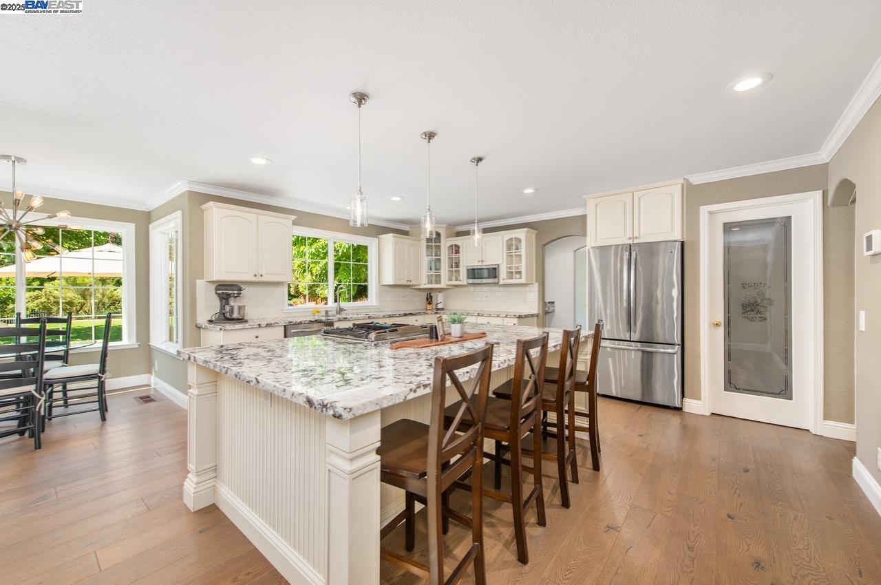 Detail Gallery Image 10 of 45 For 1198 Vintner Way, Pleasanton,  CA 94566 - 4 Beds | 3 Baths