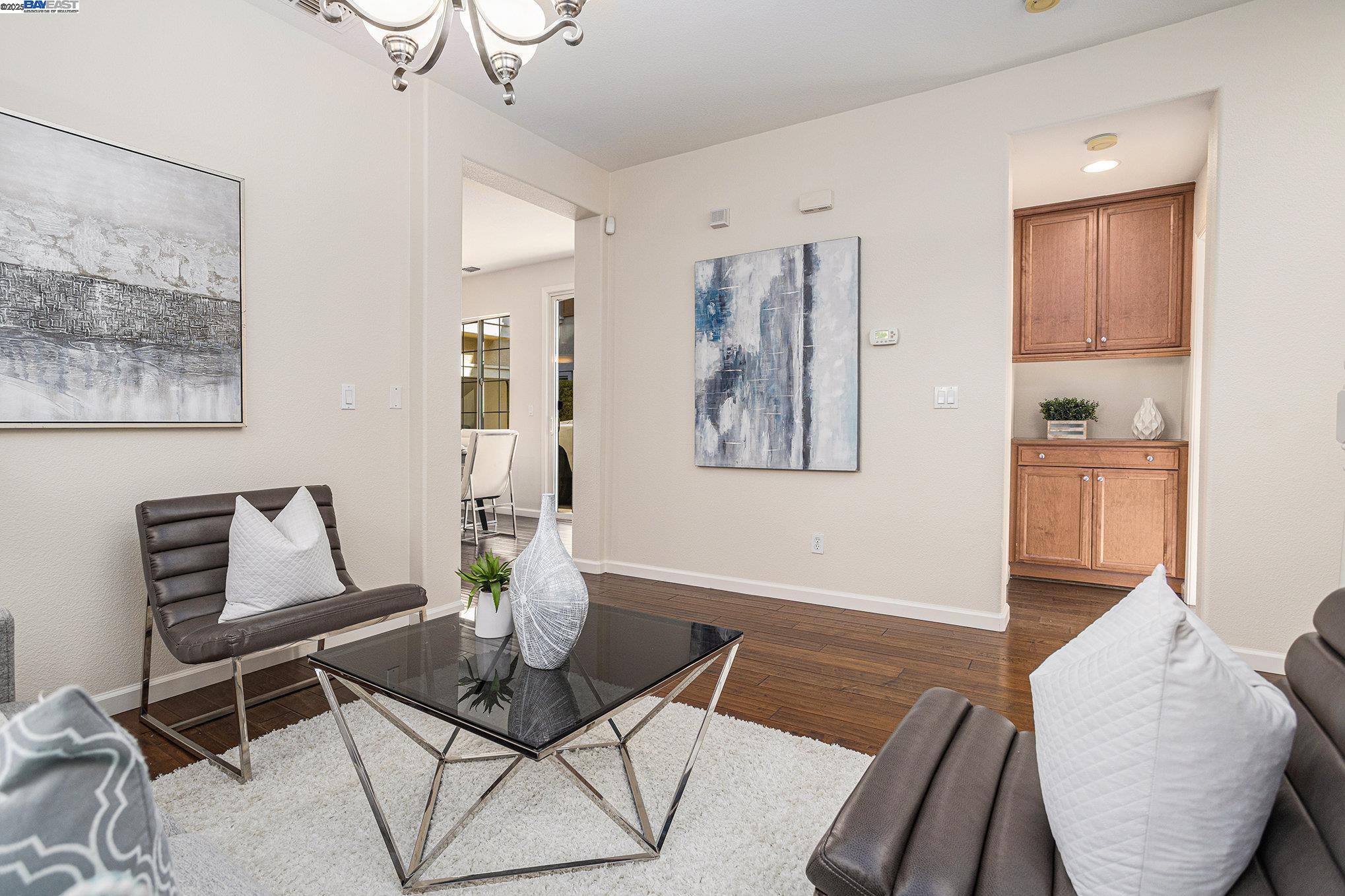 Detail Gallery Image 5 of 31 For 463 W Felicidad Ave, Mountain House,  CA 95391 - 4 Beds | 3 Baths