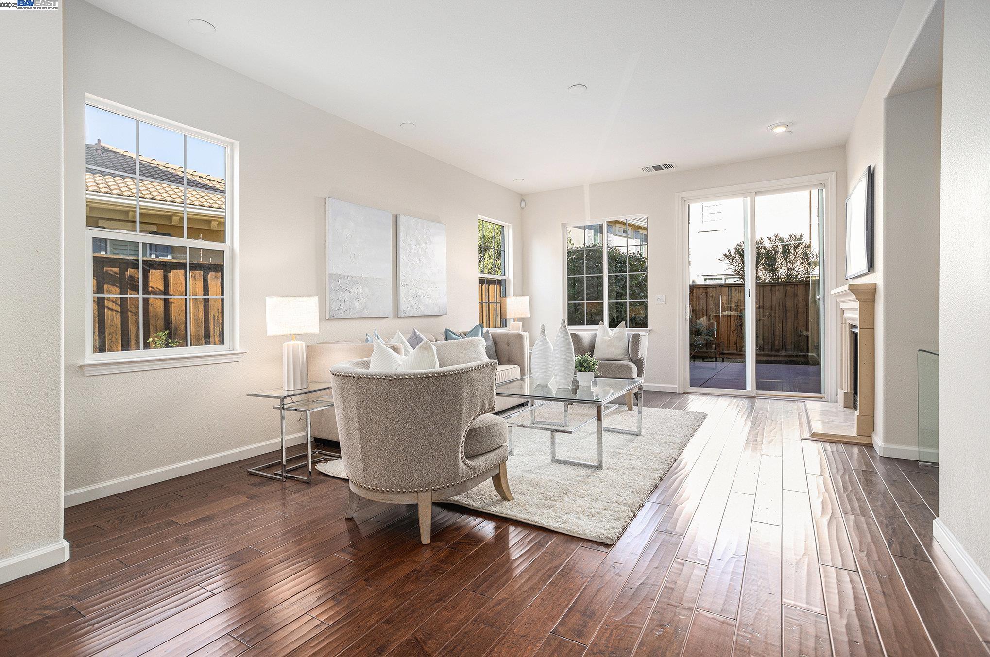 Detail Gallery Image 10 of 31 For 463 W Felicidad Ave, Mountain House,  CA 95391 - 4 Beds | 3 Baths