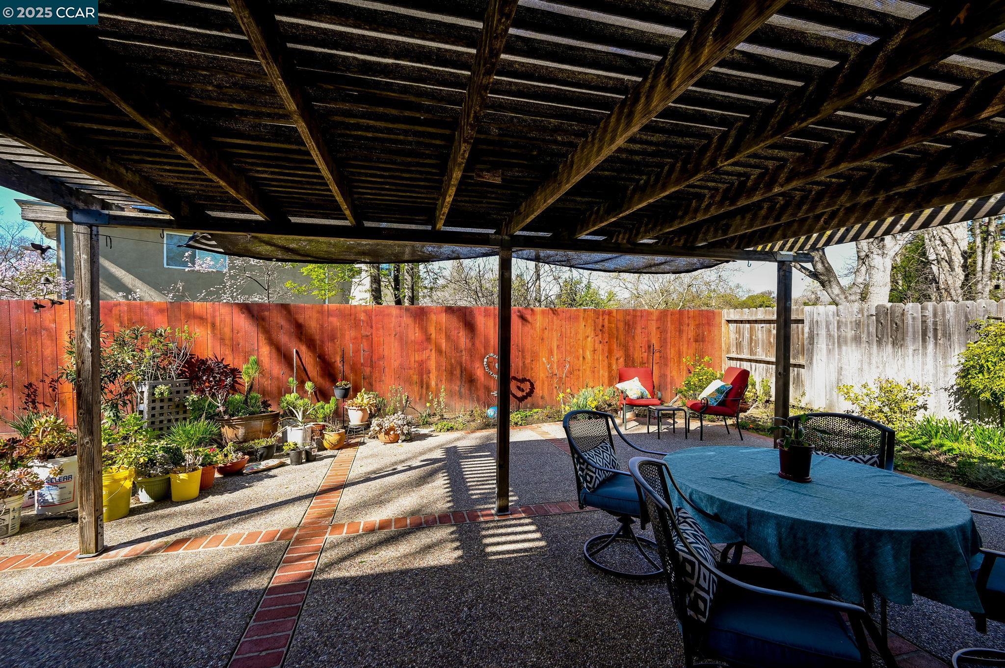 Detail Gallery Image 22 of 28 For 1572 Violet Way, Pleasant Hill,  CA 94523 - 3 Beds | 2 Baths